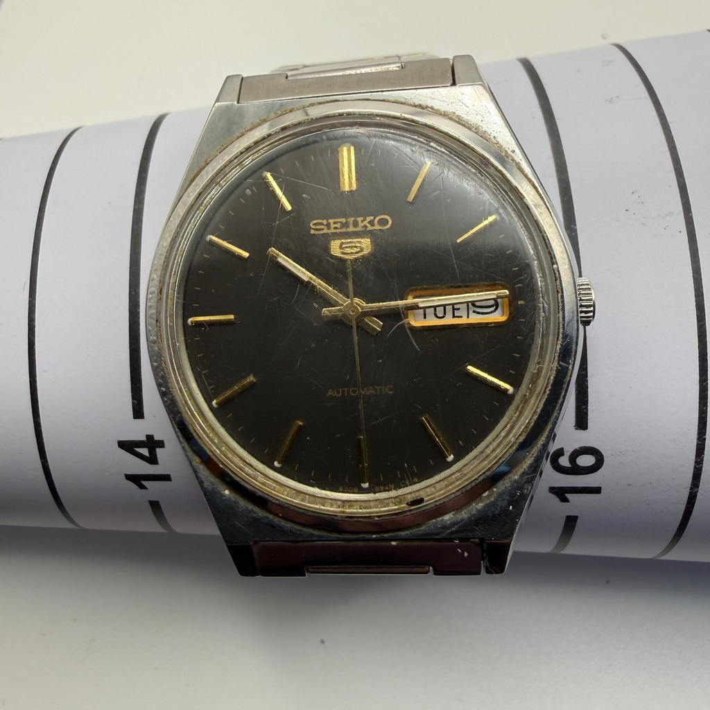 Seiko 5 Automatic Day-Date – Black Dial (August 1976)- £89.99