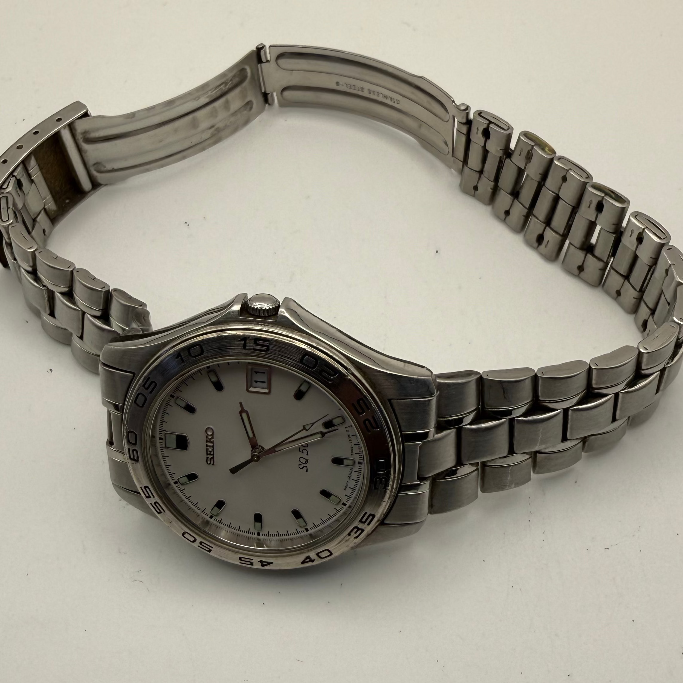 Seiko SQ50 Quartz White Dial Stainless Steel Bracelet Watch – January 2004- £79.99