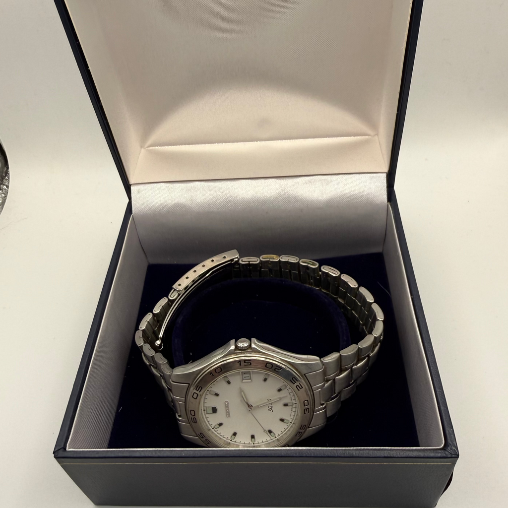 Seiko SQ50 Quartz White Dial Stainless Steel Bracelet Watch – January 2004- £79.99