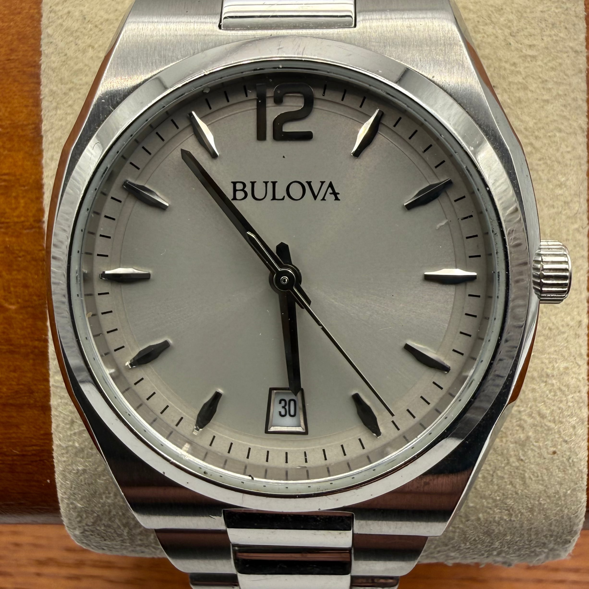 Bulova Classic Stainless Steel Date – Pre-Loved | Excellent Condition- £89.99