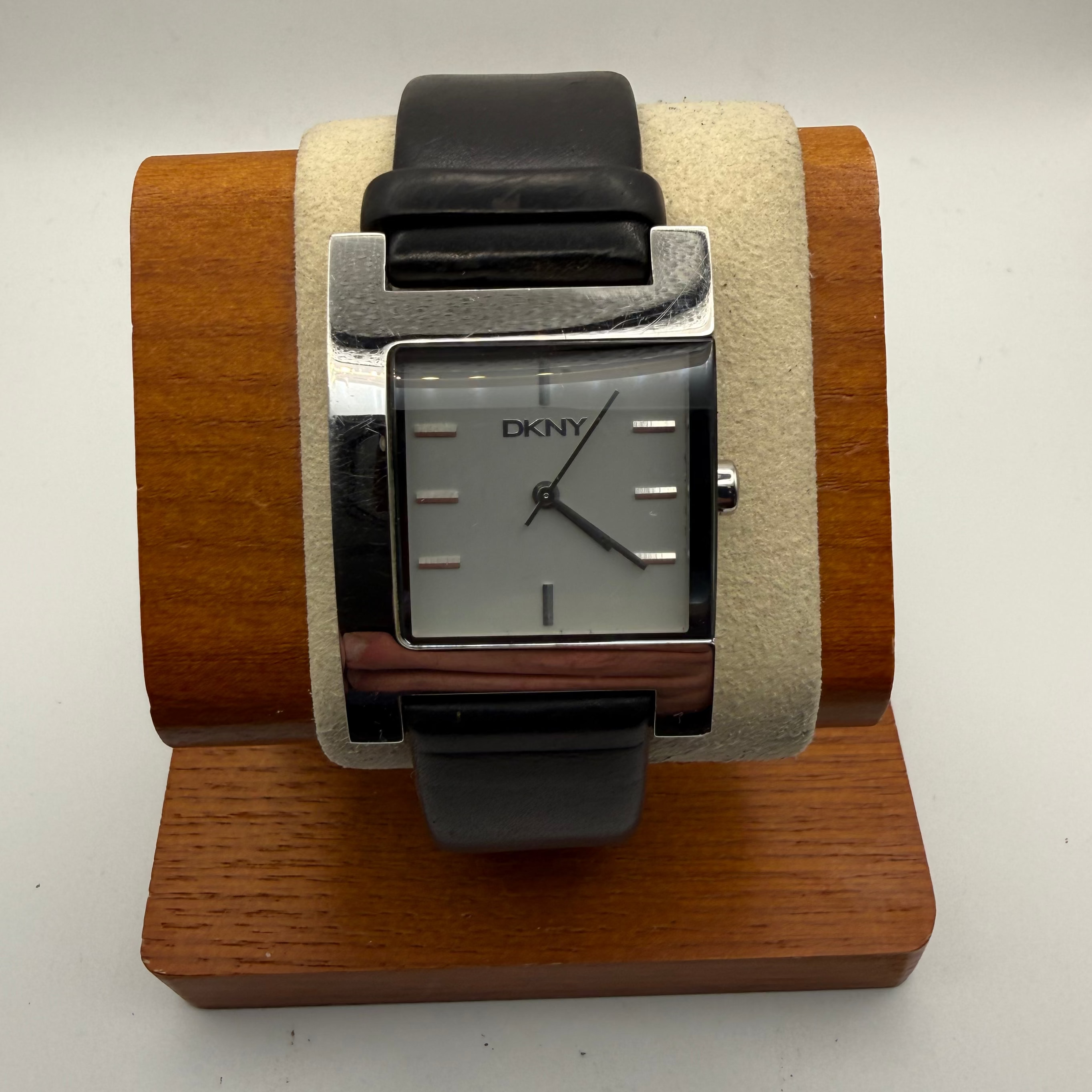 DKNY NY-1128 Square Stainless Steel Watch – Classic Minimalist Design- £49.99