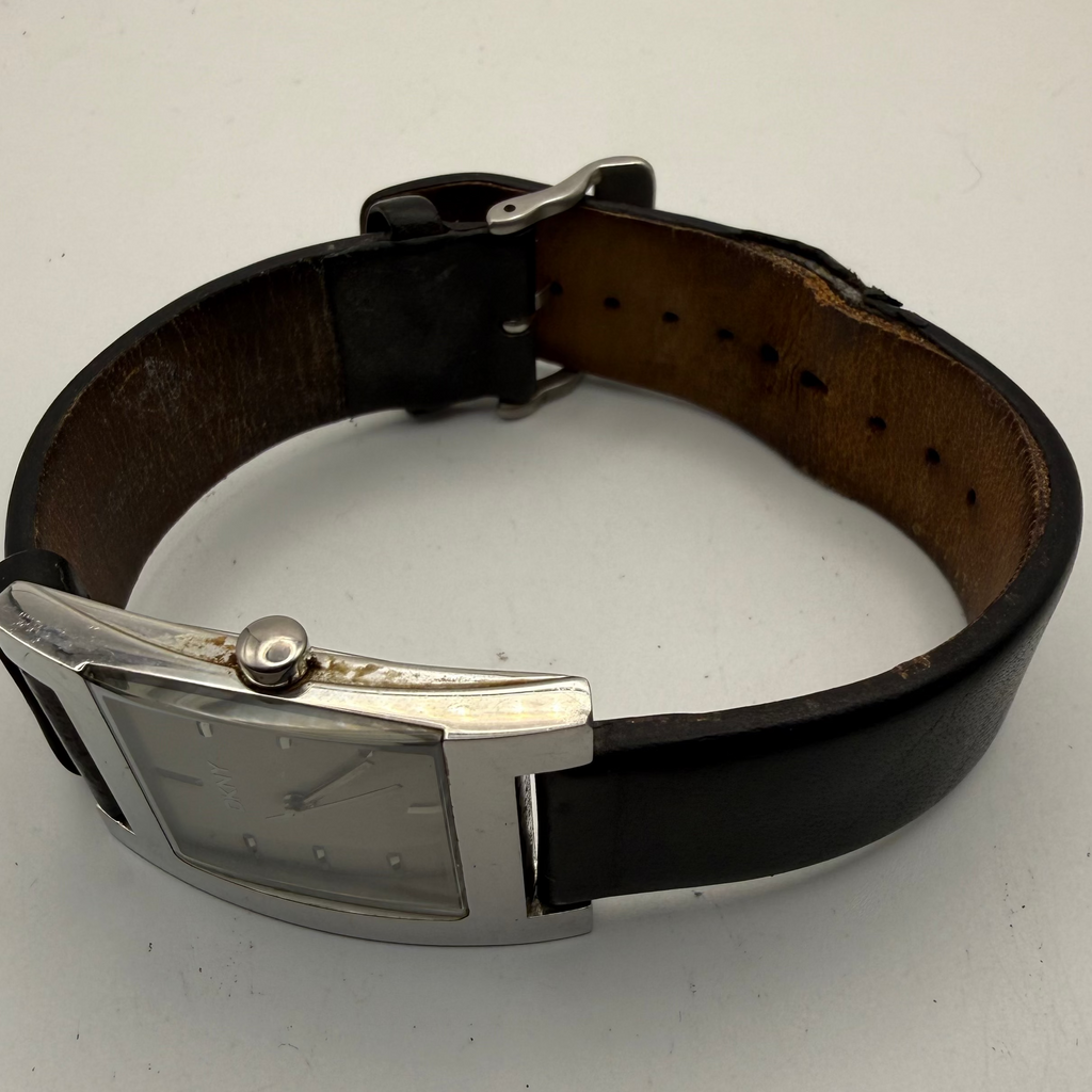 DKNY NY-1128 Square Stainless Steel Watch – Classic Minimalist Design- £49.99