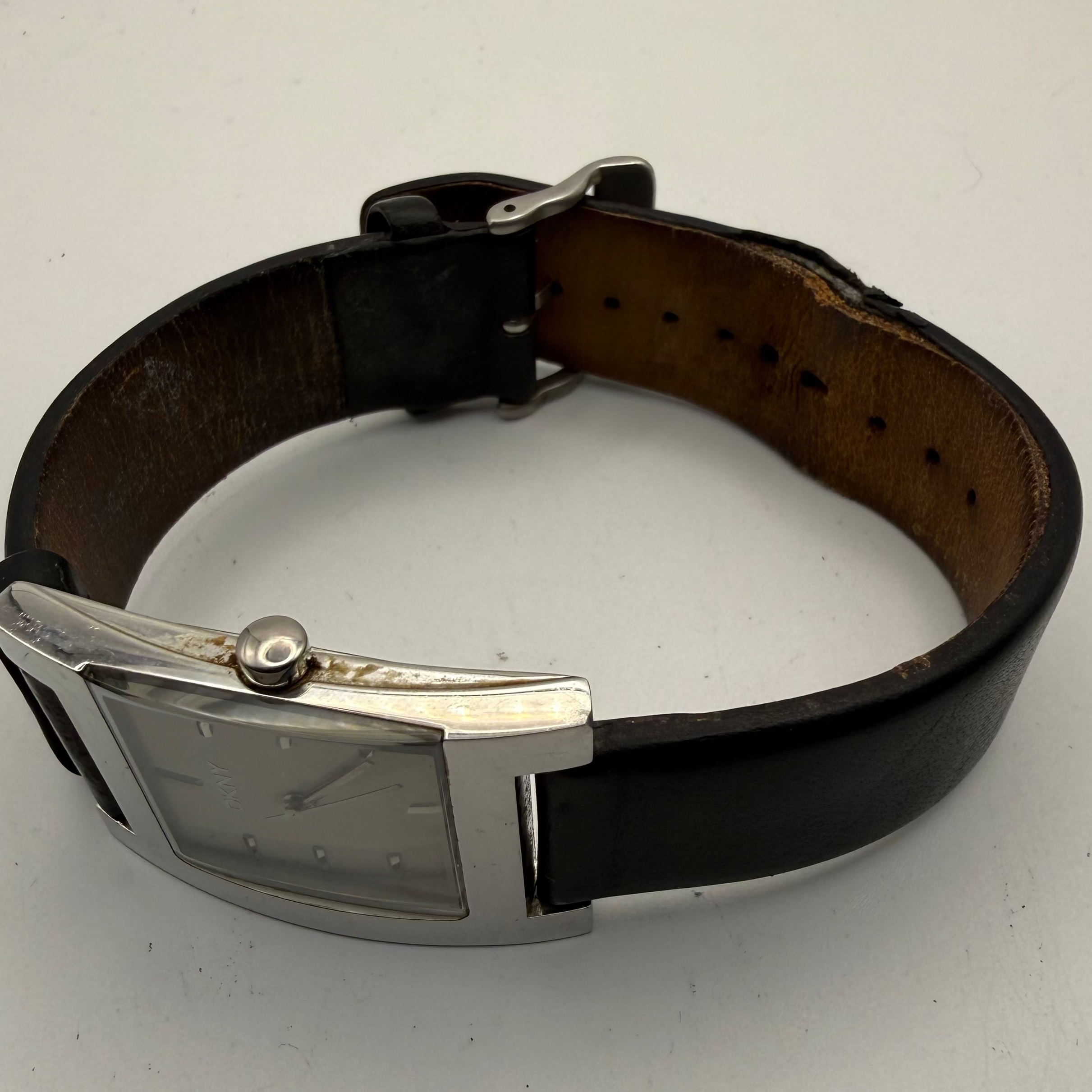 DKNY NY-1128 Square Stainless Steel Watch – Classic Minimalist Design- £49.99