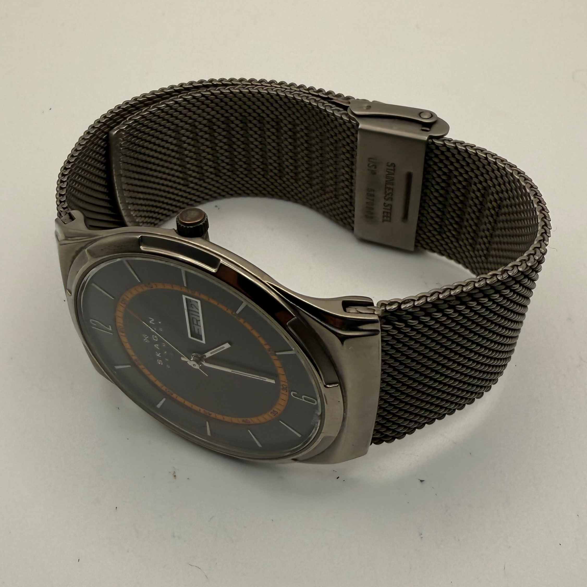 Skagen Denmark Titanium SKW6007 Men's Day-Date Watch – Full Set Boxed- £89.95