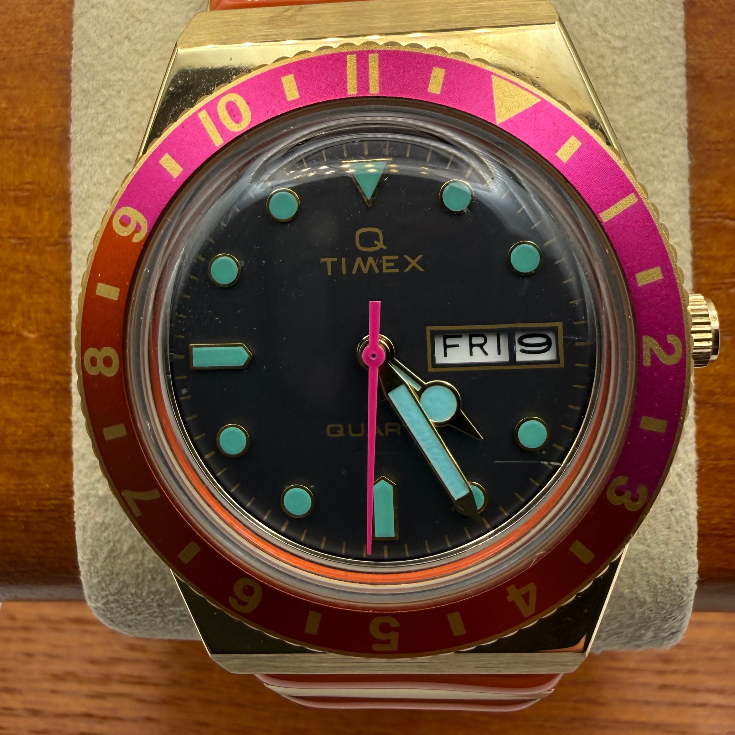 Timex Q Reissue Rainbow Bezel Day-Date Quartz Watch – Excellent Condition- £109.99
