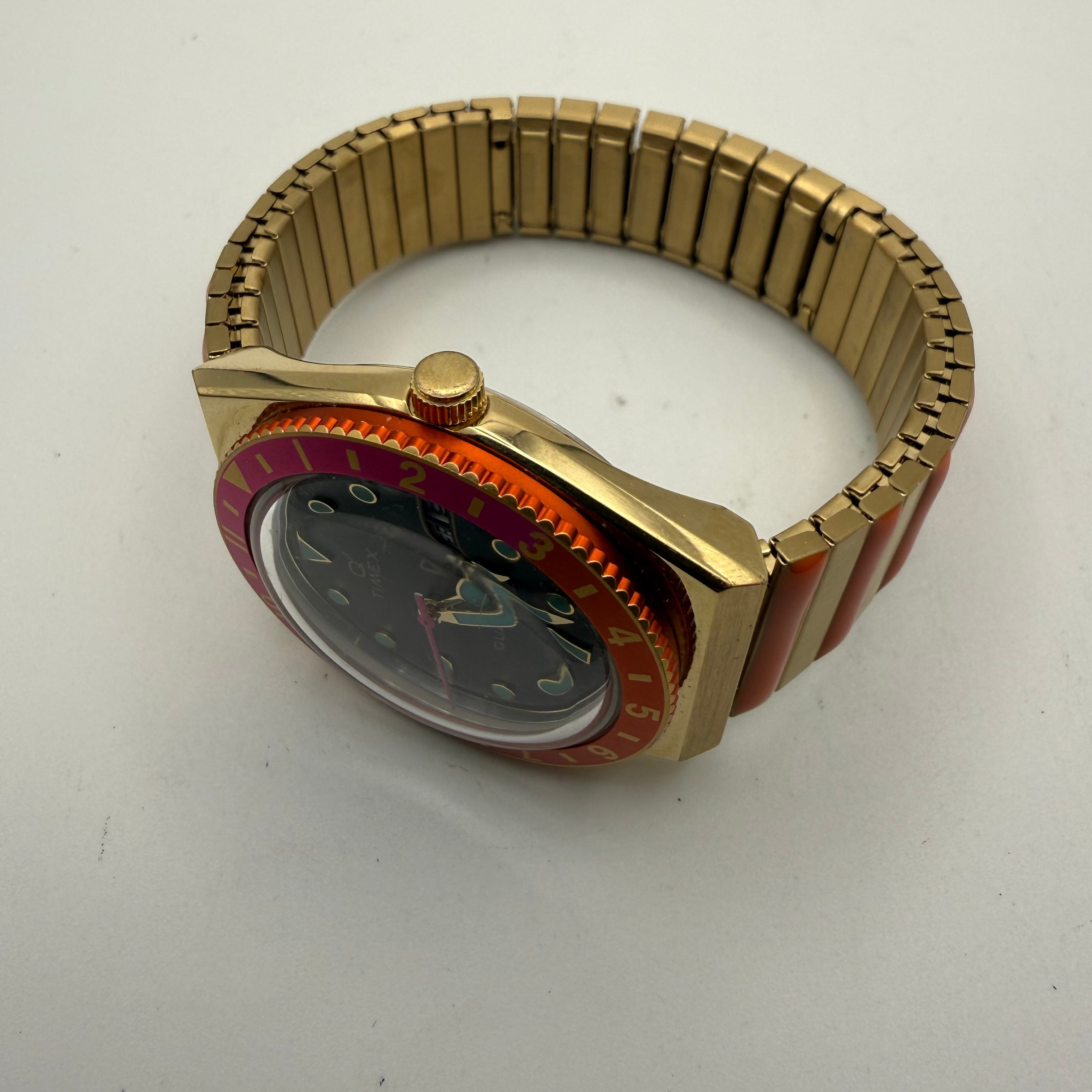 Timex Q Reissue Rainbow Bezel Day-Date Quartz Watch – Excellent Condition- £109.99