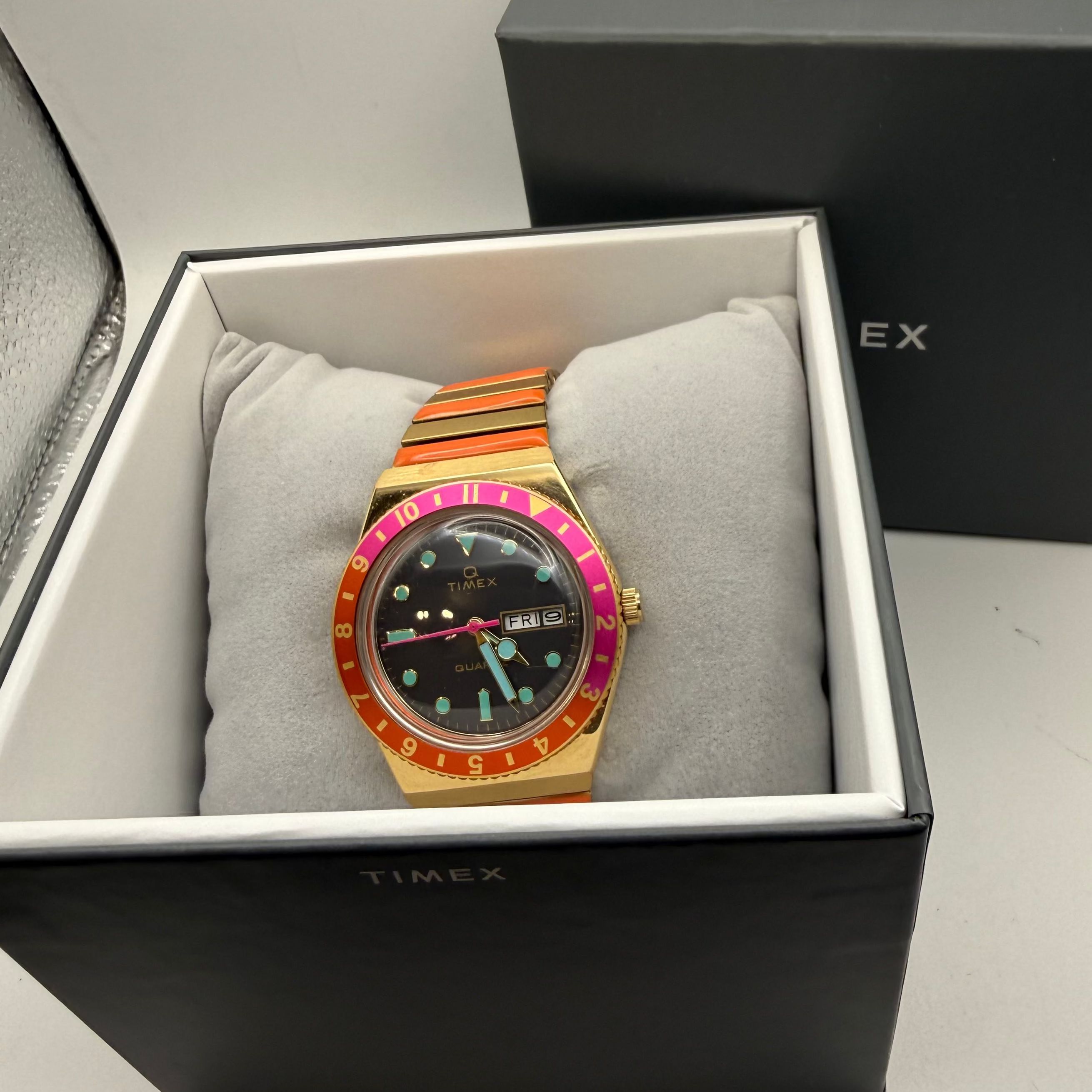 Timex Q Reissue Rainbow Bezel Day-Date Quartz Watch – Excellent Condition- £109.99