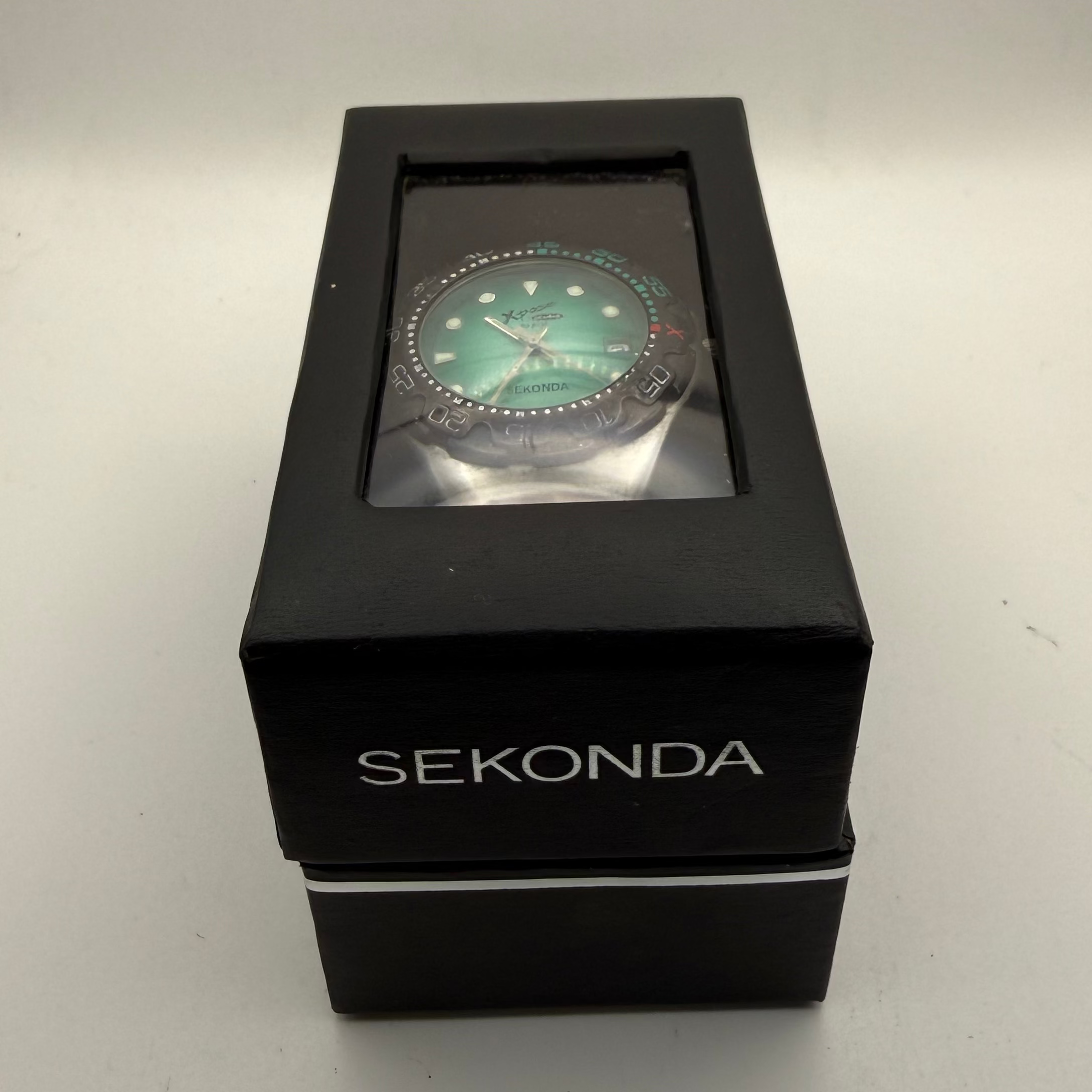 Sekonda Xpose Scuba 20ATM Men’s Diver Style Watch – Teal Dial – Boxed- £39.99