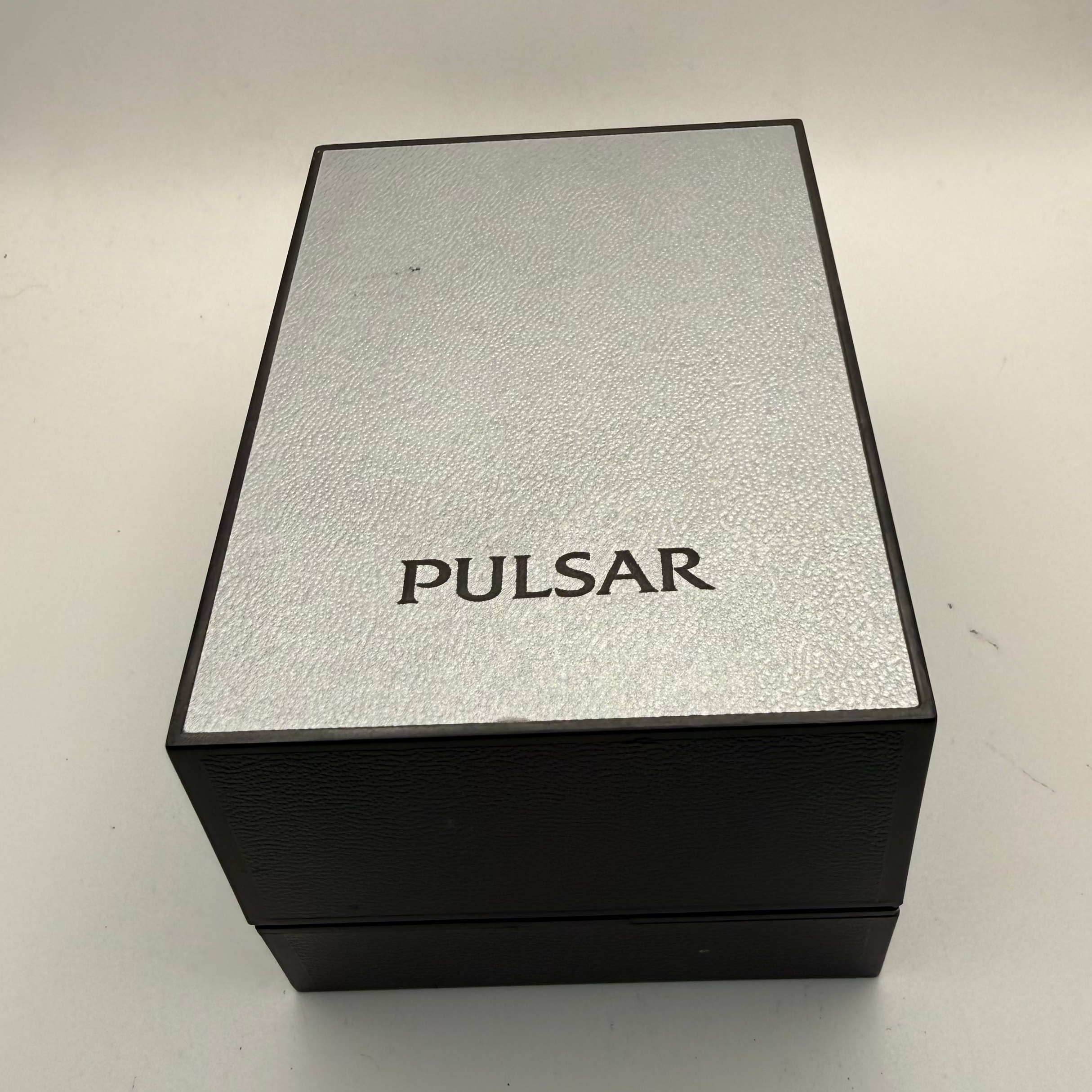 Pulsar Ladies Classic Gold Tone Dress Watch – Elegant P24.95