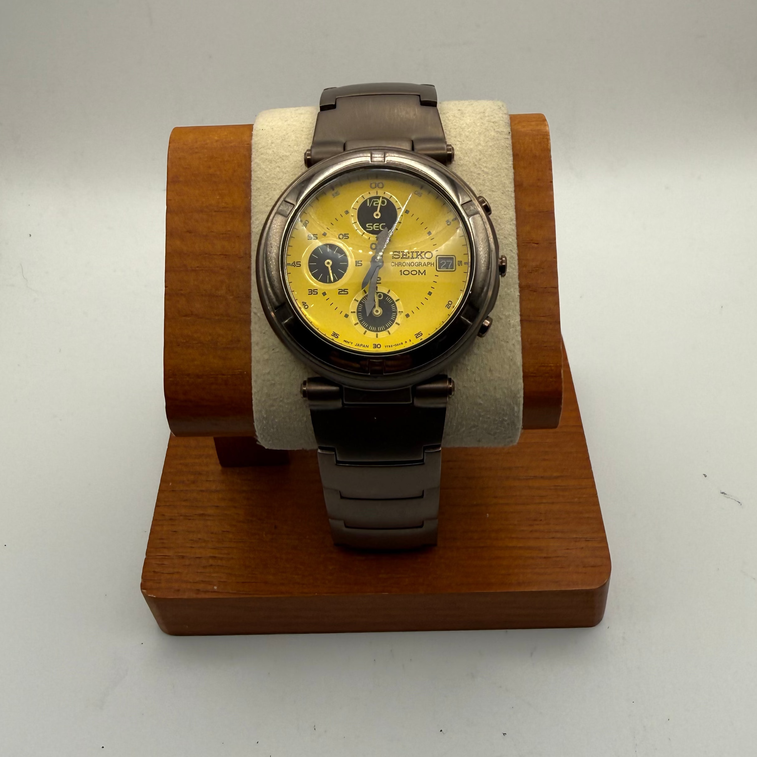 Seiko Chronograph 7T92-0BC0 – November 2002 – Yellow Dial- £109.99