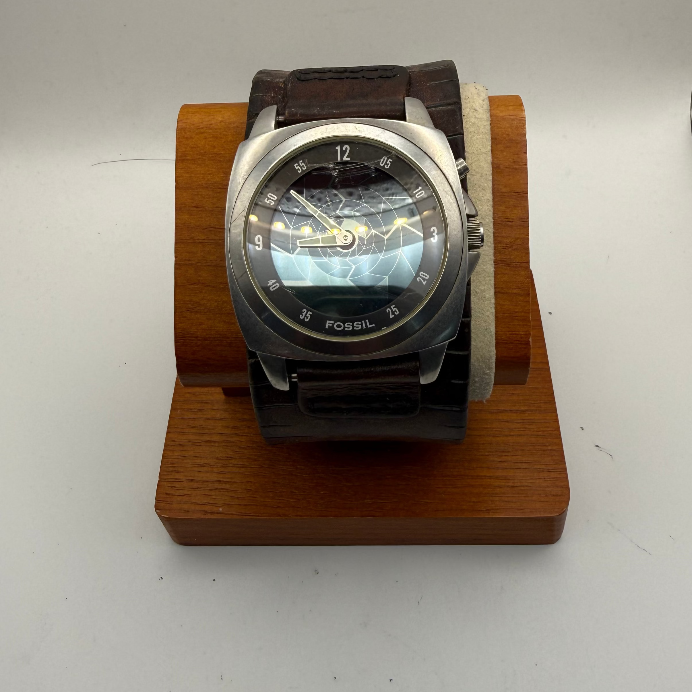 Fossil Wide Cuff Leather Strap Watch – Quartz – Statement Dial- £29.99