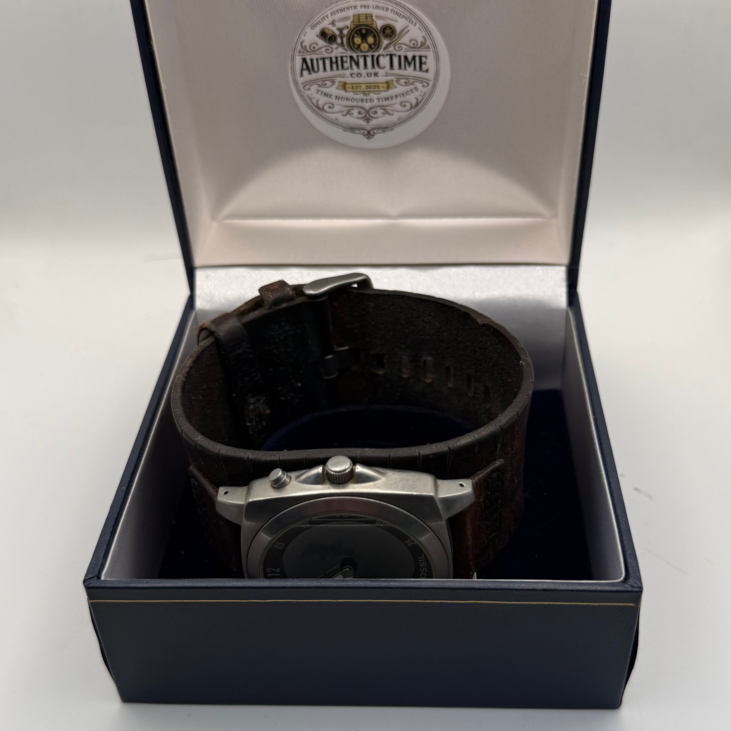 Fossil Wide Cuff Leather Strap Watch – Quartz – Statement Dial- £29.99