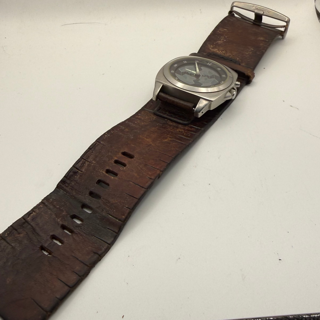 Fossil Wide Cuff Leather Strap Watch – Quartz – Statement Dial- £29.99