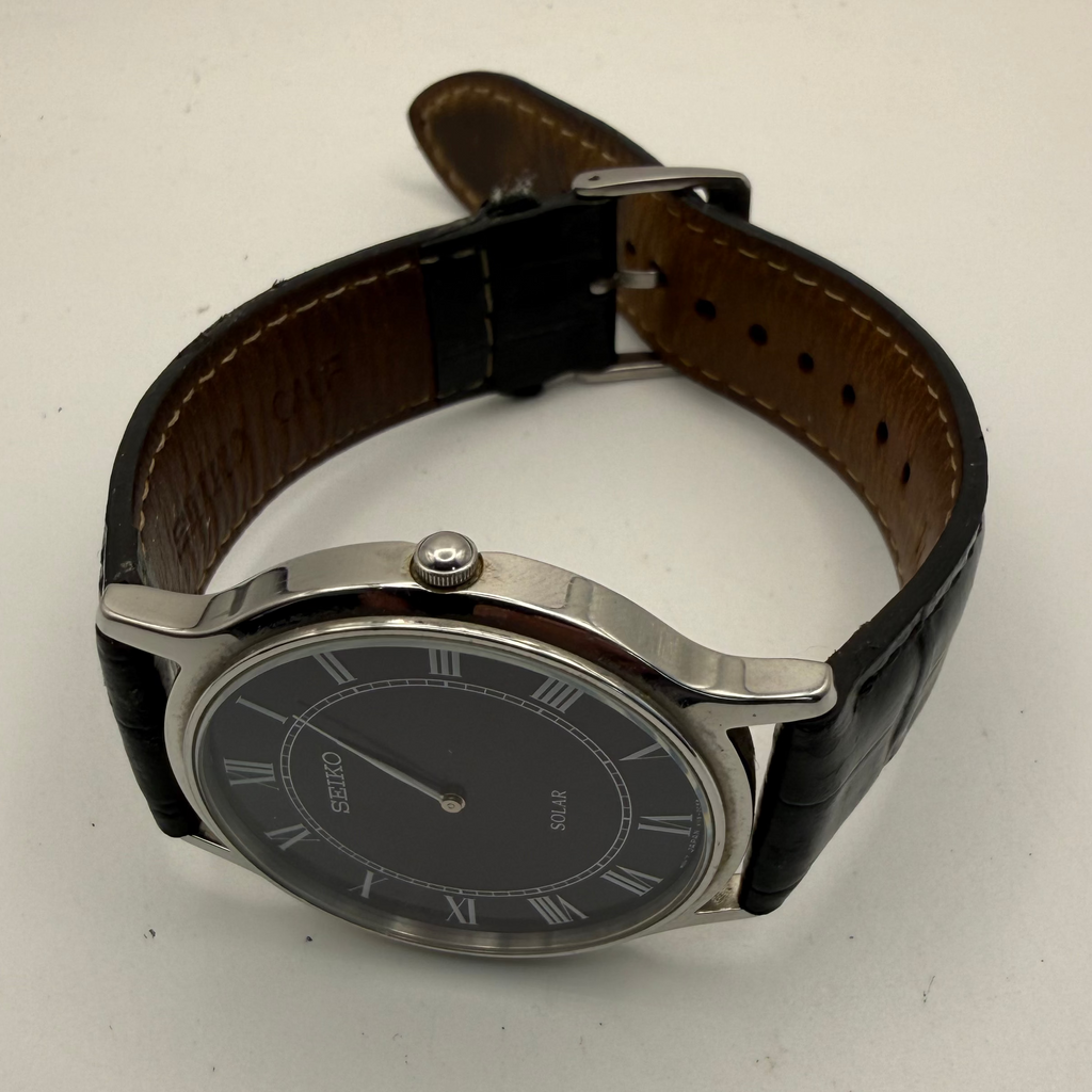 Seiko Solar V115-0BE0 Blue Dial Roman Numeral Dress Watch c. January 2019- £79.99