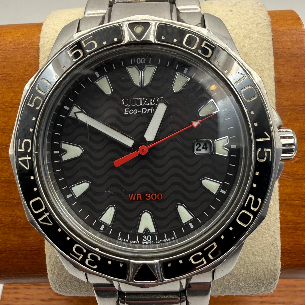 Citizen Eco-Drive WR300 Diver Style Watch – Black Wave Dial – 44.5mm- £94.99