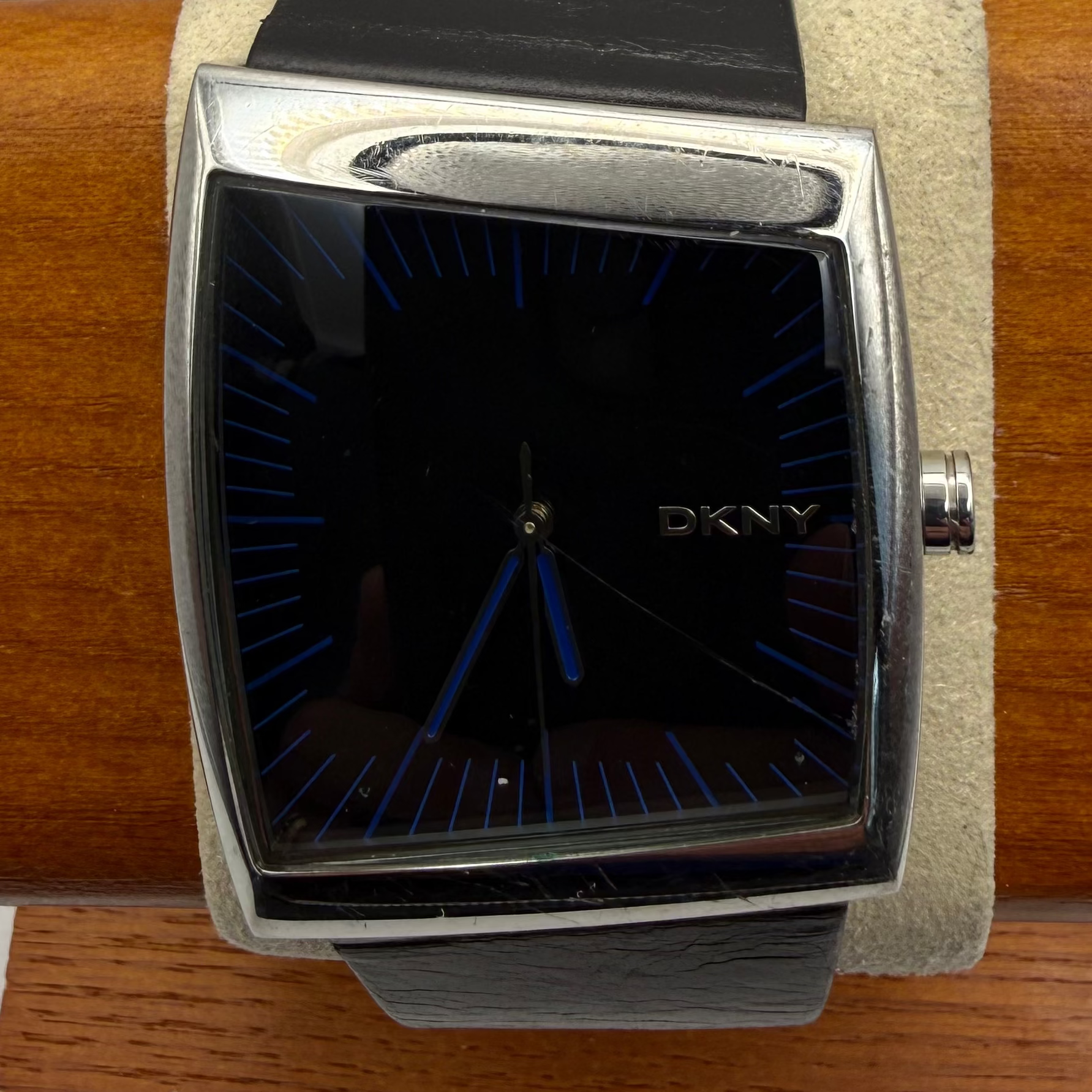 DKNY NY-1152 Black Dial Curved Square Watch- £24.99
