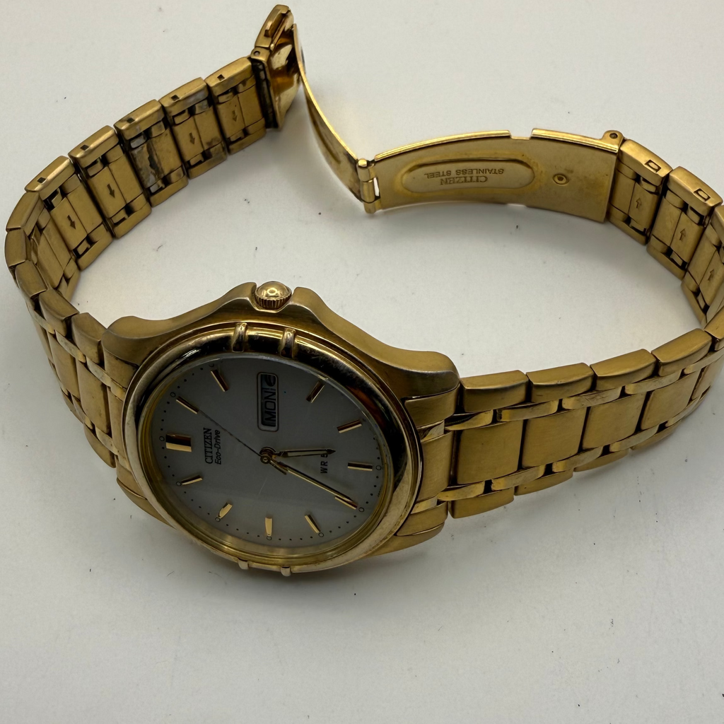 Citizen Eco-Drive Day-Date E100 Gold Tone Bracelet Watch- £99.99