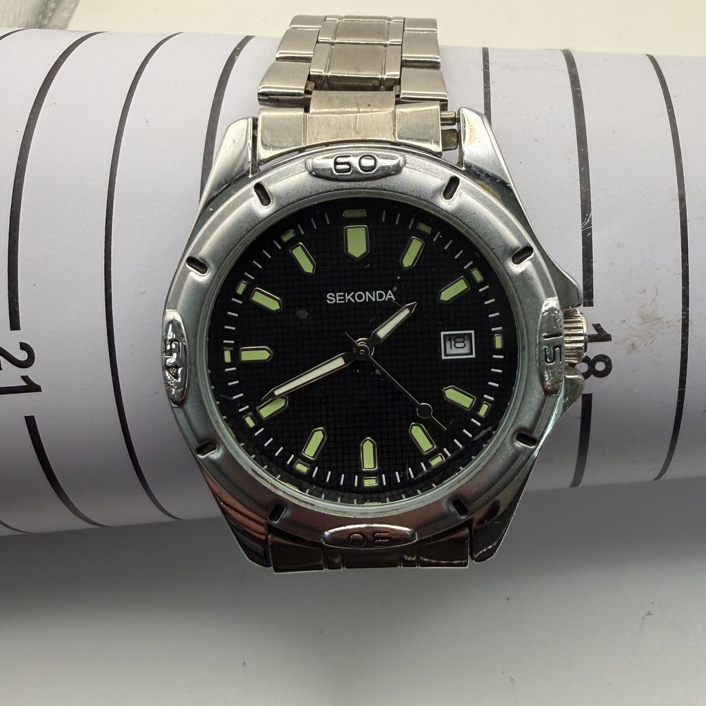 Sekonda Stainless Steel Date Watch – Black Dial – 20cm Bracelet- £24.99