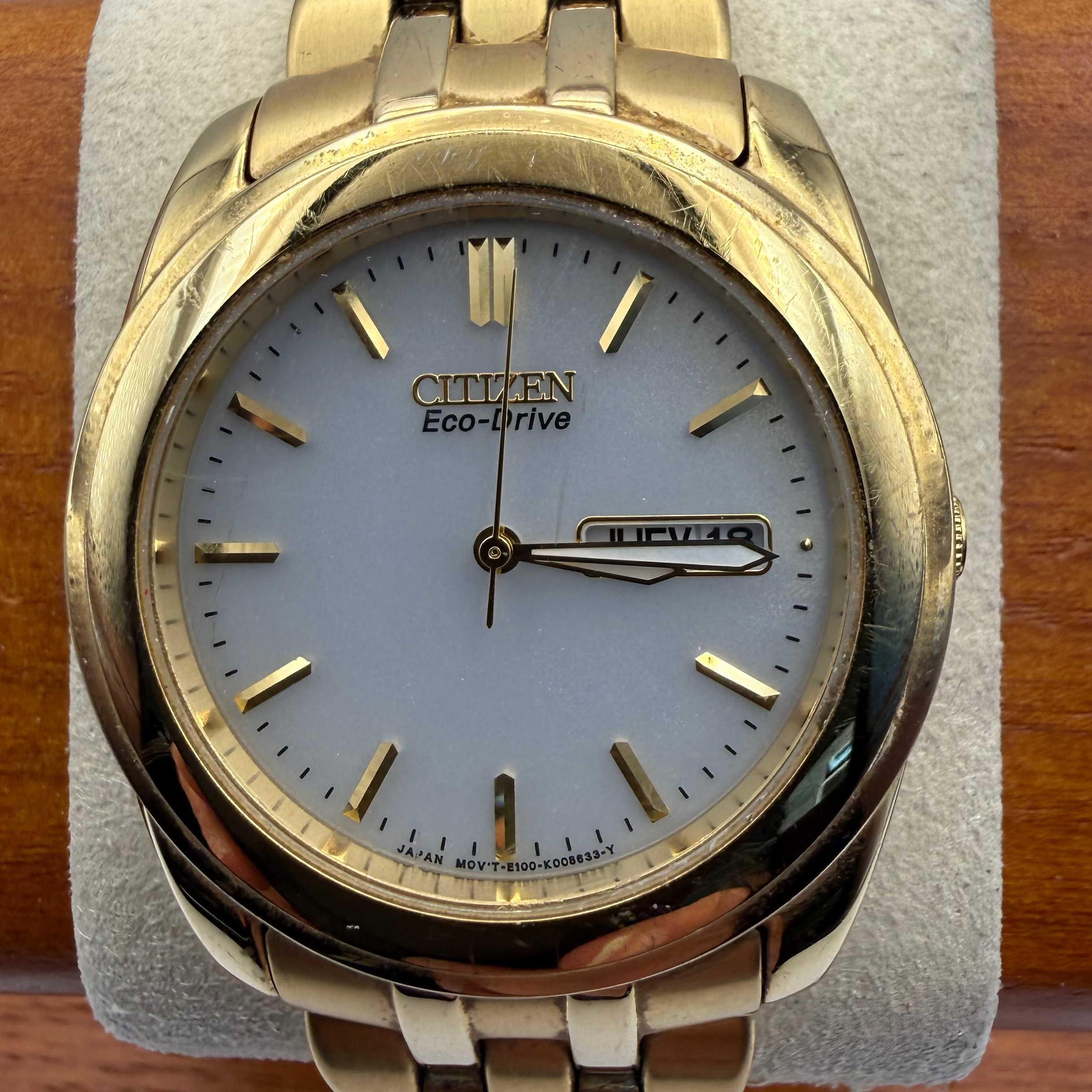 Citizen Eco-Drive Day Date E100 Gold Tone Bracelet Watch White Dial Boxed- £80.00