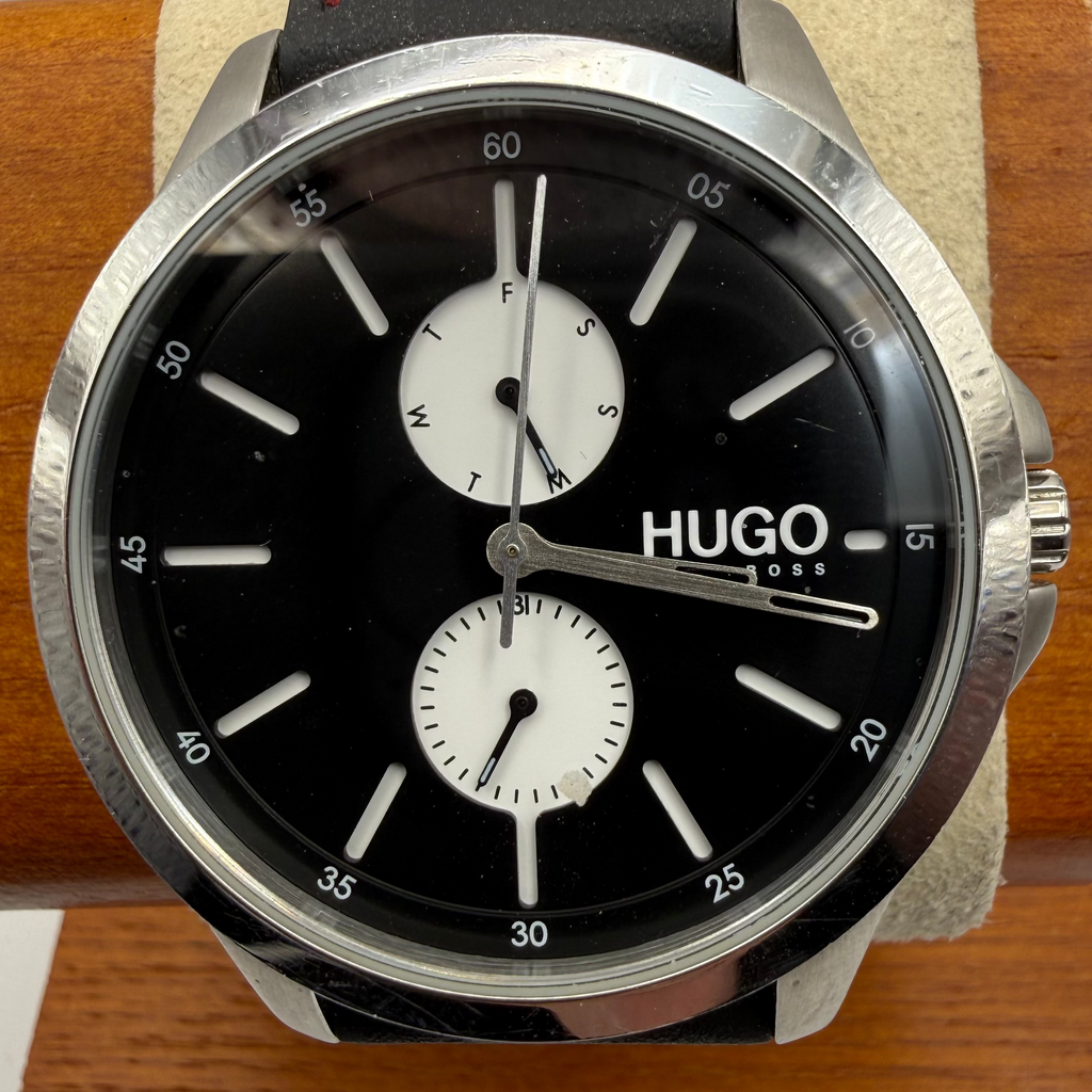 Hugo Boss 1530115 Men’s Black Dial Dual Subdial Strap Watch Full Set- £45.00