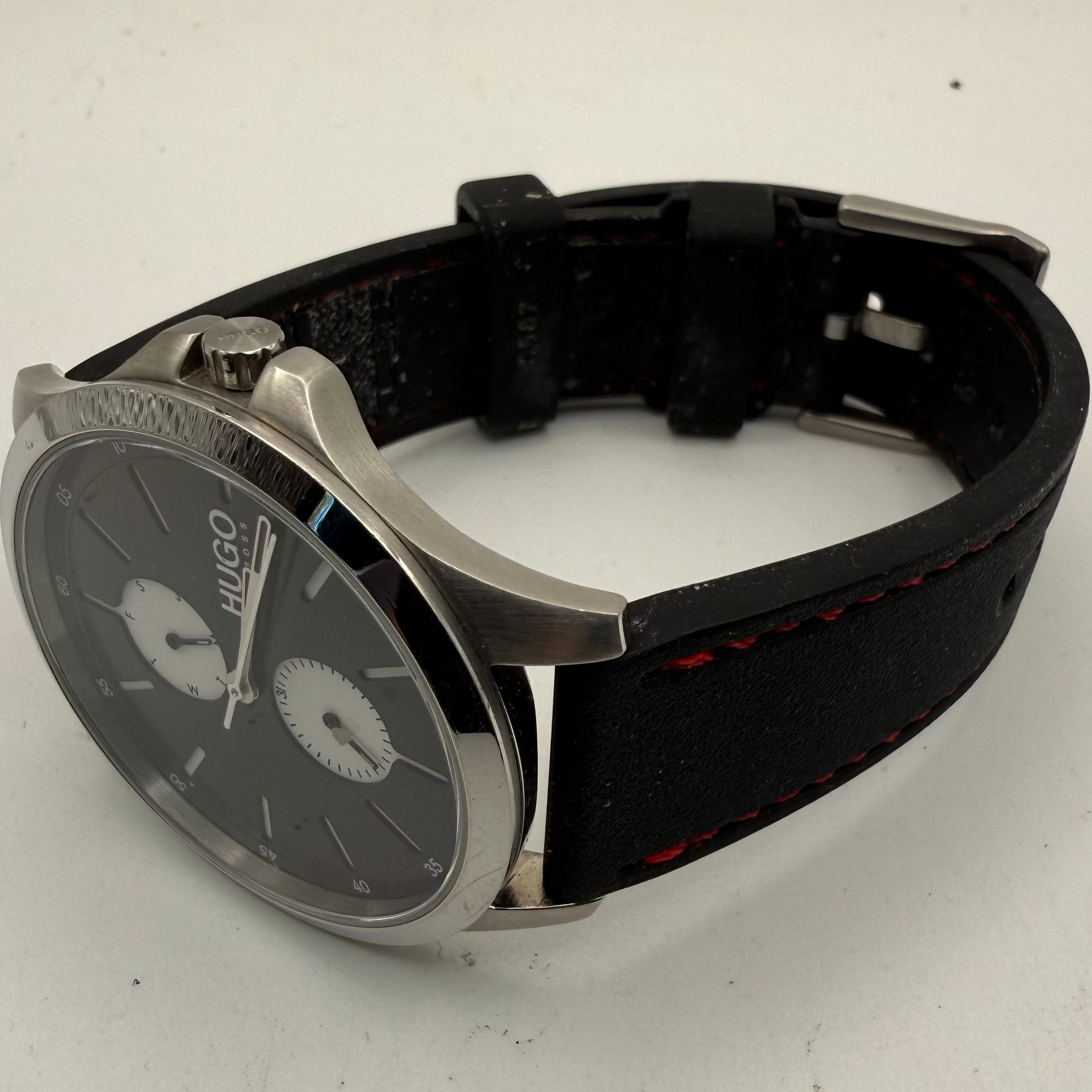 Hugo Boss 1530115 Men’s Black Dial Dual Subdial Strap Watch Full Set- £45.00