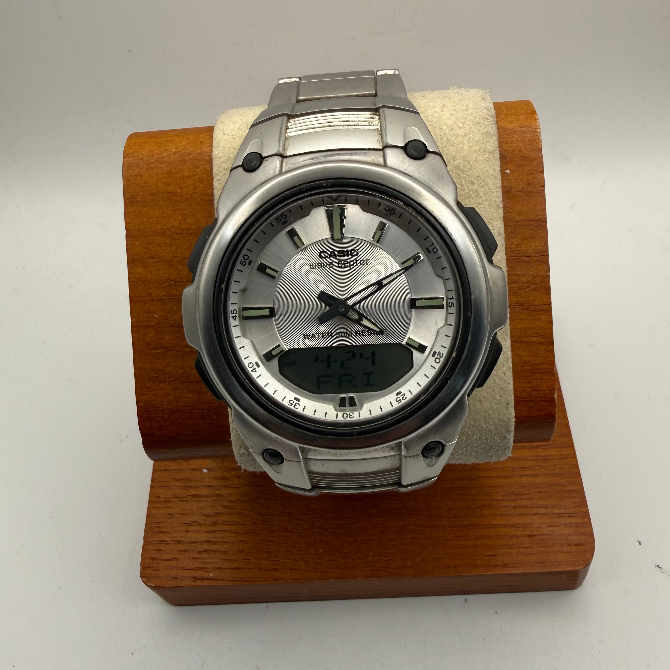 Casio Wave Ceptor World Time Illuminator Stainless Steel Watch – Dual Display – £40.00