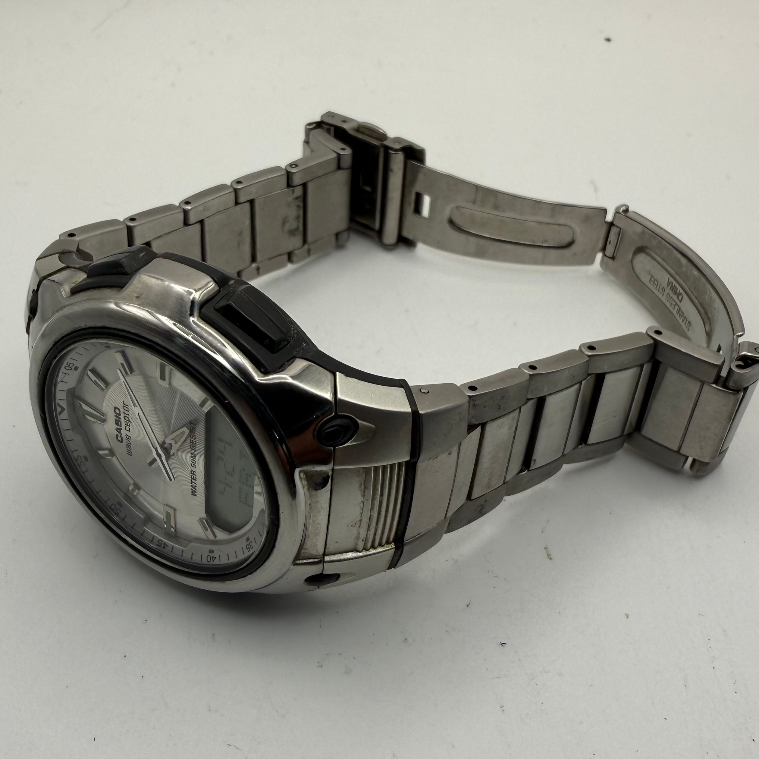 Casio Wave Ceptor World Time Illuminator Stainless Steel Watch – Dual Display – £40.00