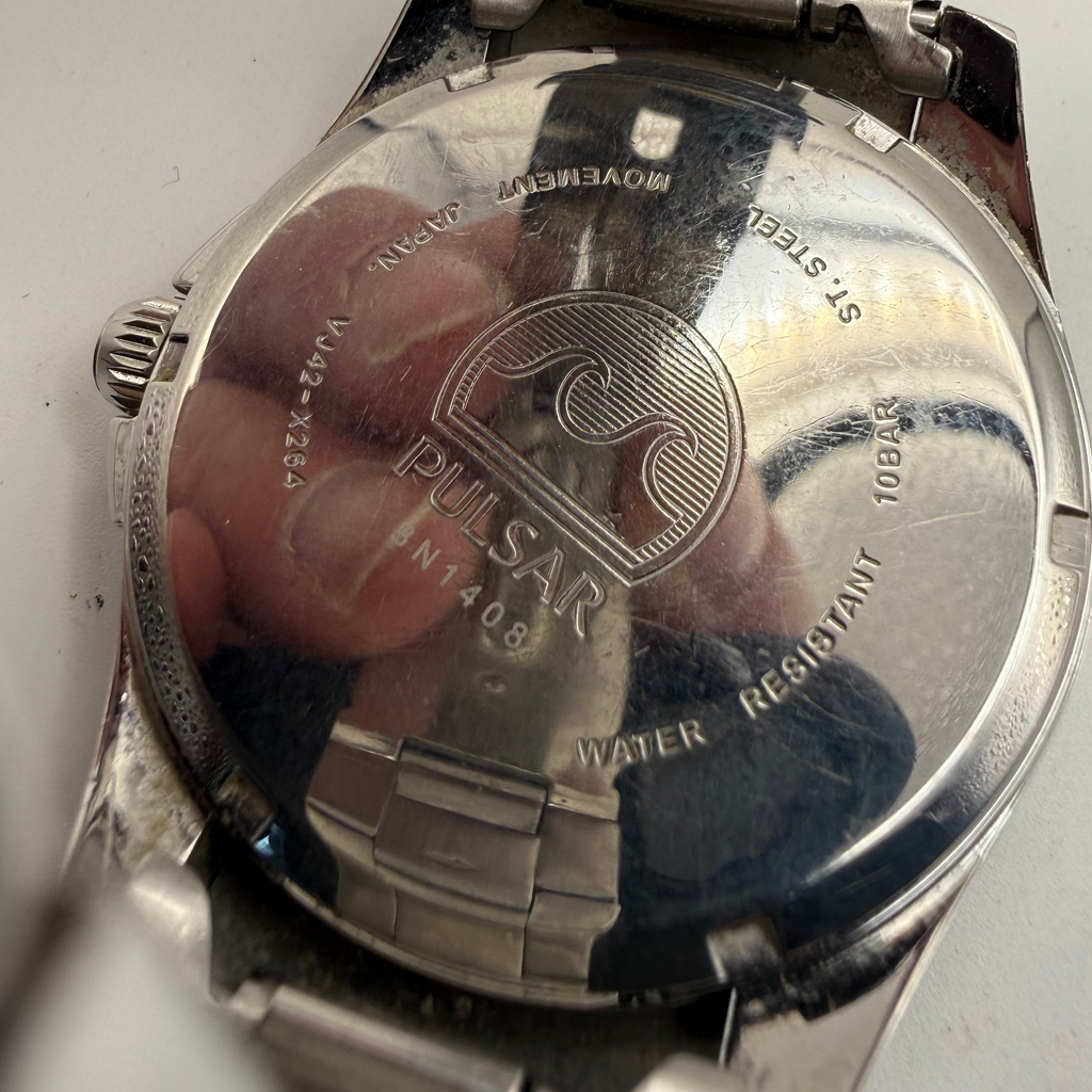 Pulsar Men’s Stainless Steel Watch – Black Dial | 41.5mm | 17cm Bracelet | Presentation Box- £45.00