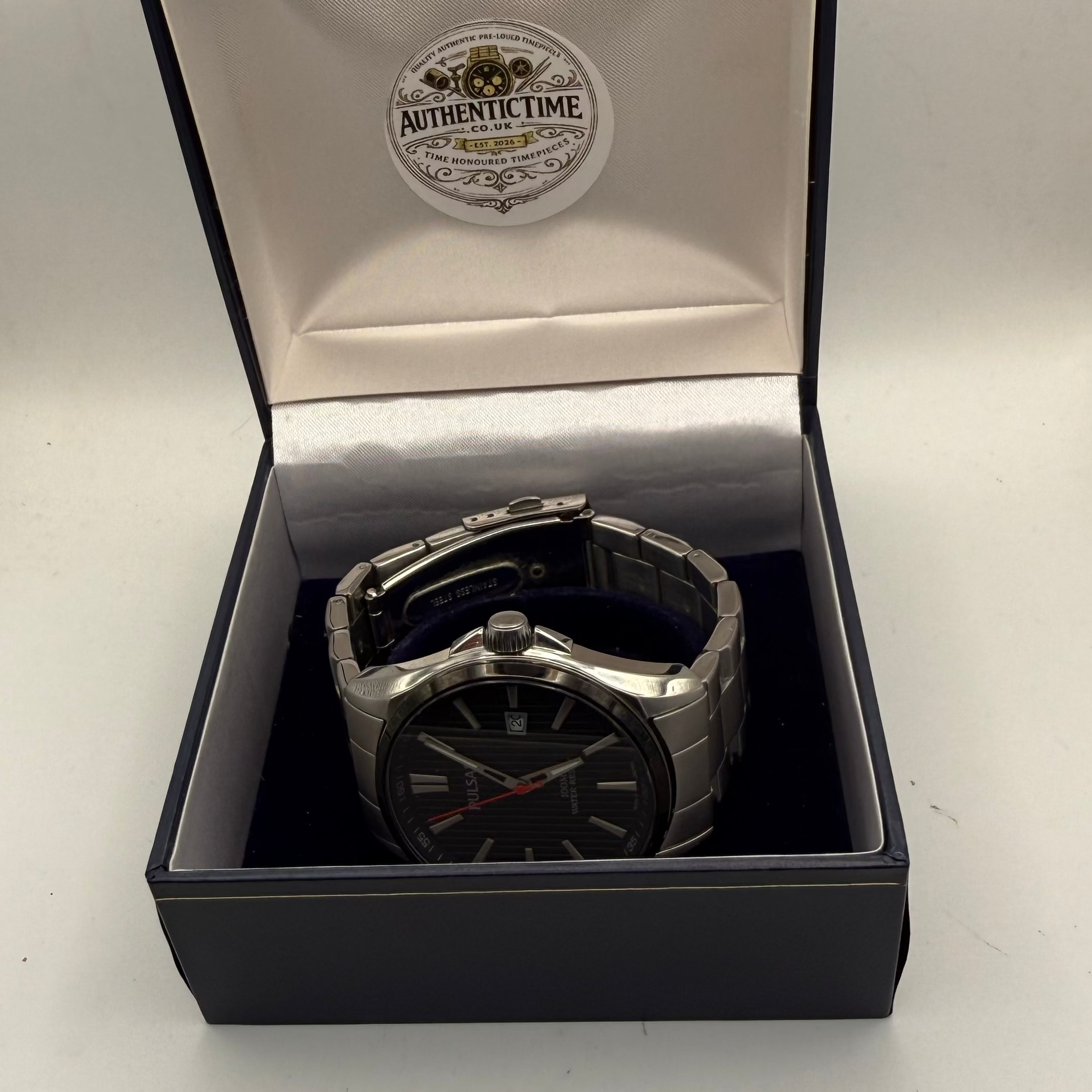 Pulsar Men’s Stainless Steel Watch – Black Dial | 41.5mm | 17cm Bracelet | Presentation Box- £45.00