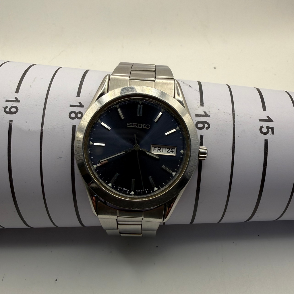 Seiko 7N43-9050 Blue Dial Day-Date Quartz Watch – Oct 1991- £60.00