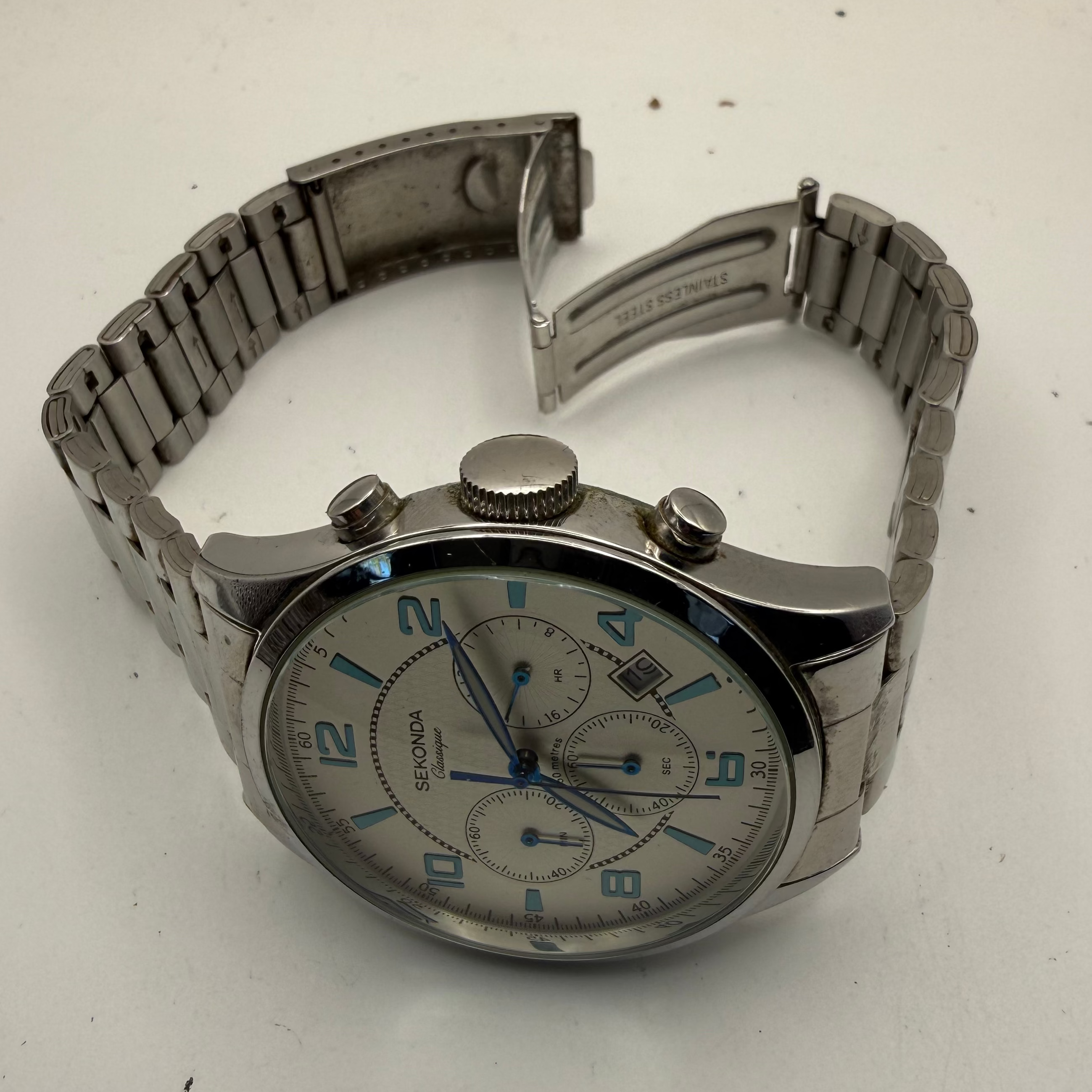 Sekonda Classique Chronograph Style Men’s Watch – Silver Dial – 21cm Bracelet- £35.00