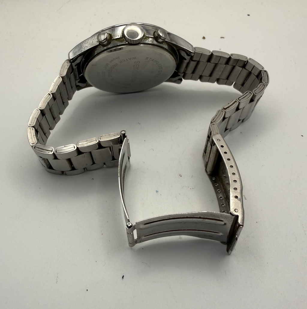 Sekonda Classique Chronograph Style Men’s Watch – Silver Dial – 21cm Bracelet- £35.00