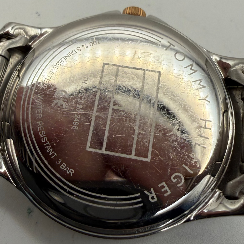 Tommy Hilfiger Ladies Two Tone Bracelet Watch – Champagne Textured Dial – Pre-Loved- £30.00