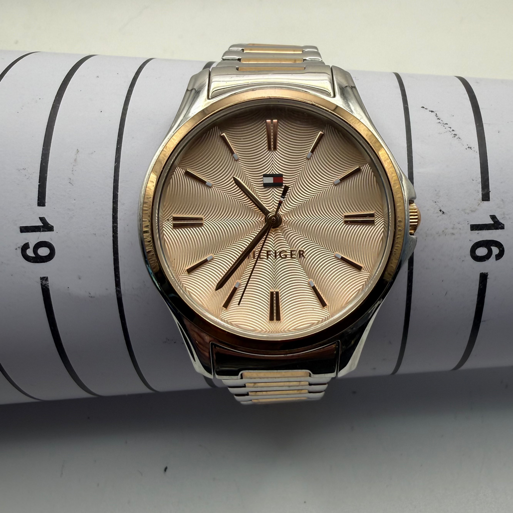 Tommy Hilfiger Ladies Two Tone Bracelet Watch – Champagne Textured Dial – Pre-Loved- £30.00