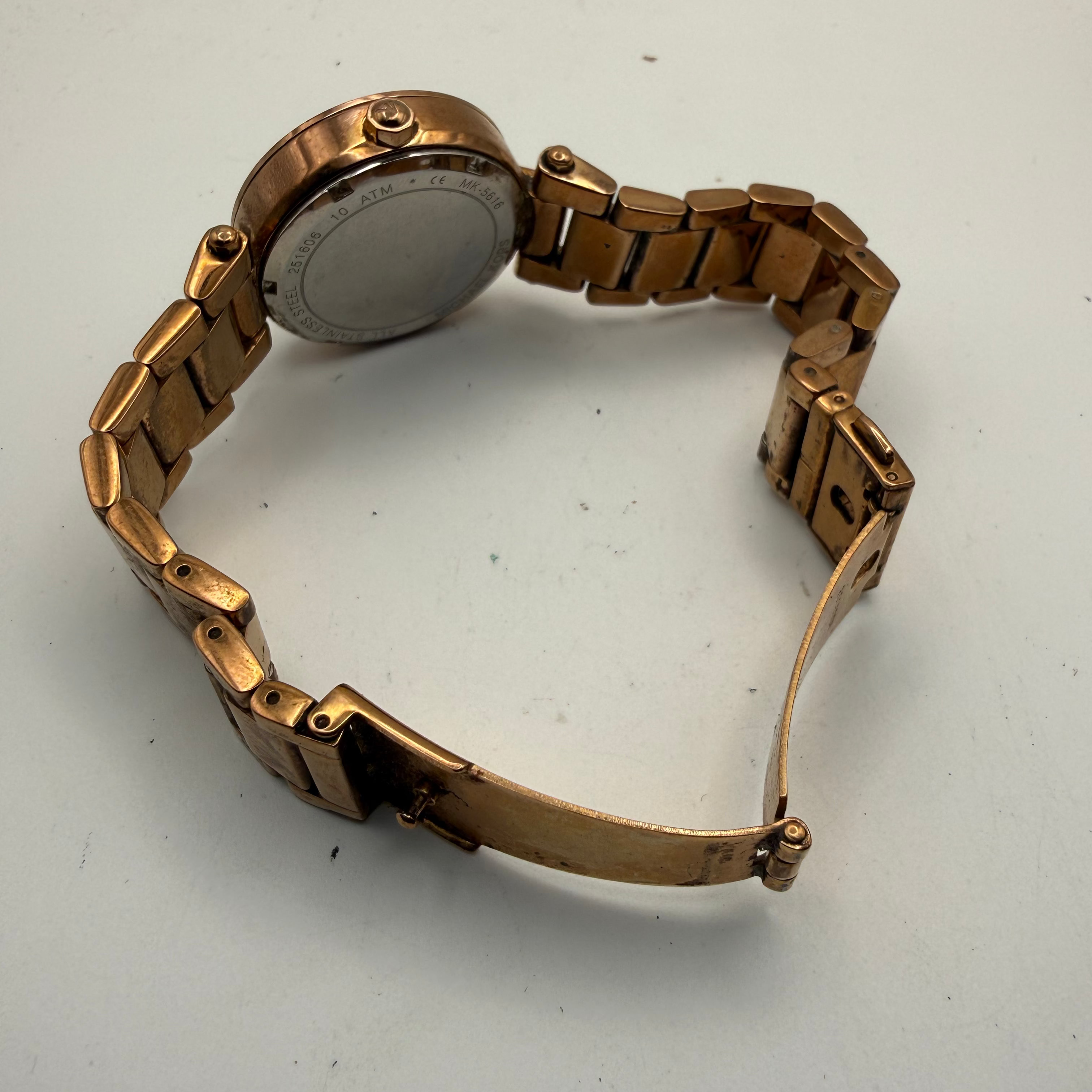 Michael Kors MK5616 Ladies Rose Gold Chronograph Watch- £20.00