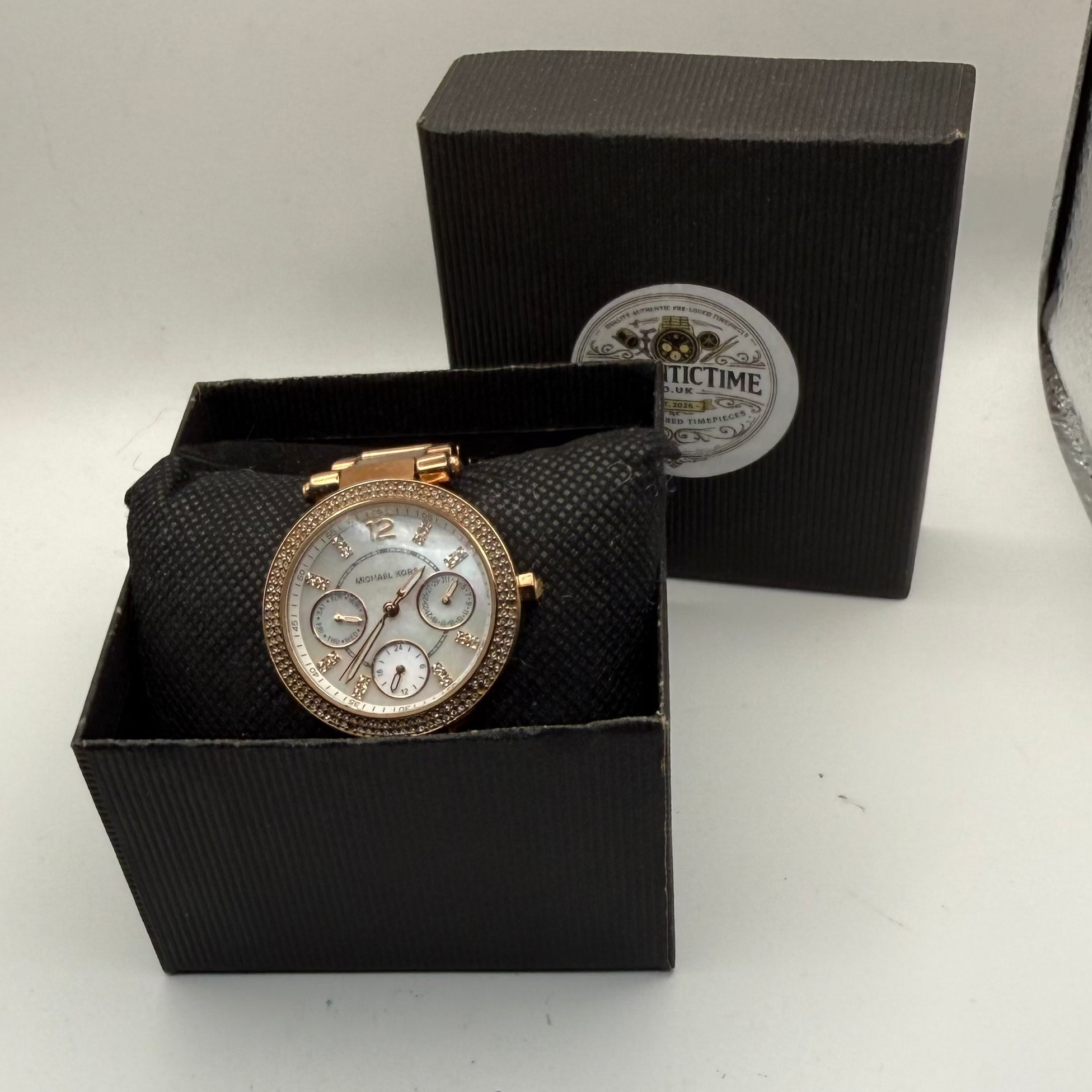 Michael Kors MK5616 Ladies Rose Gold Chronograph Watch- £20.00