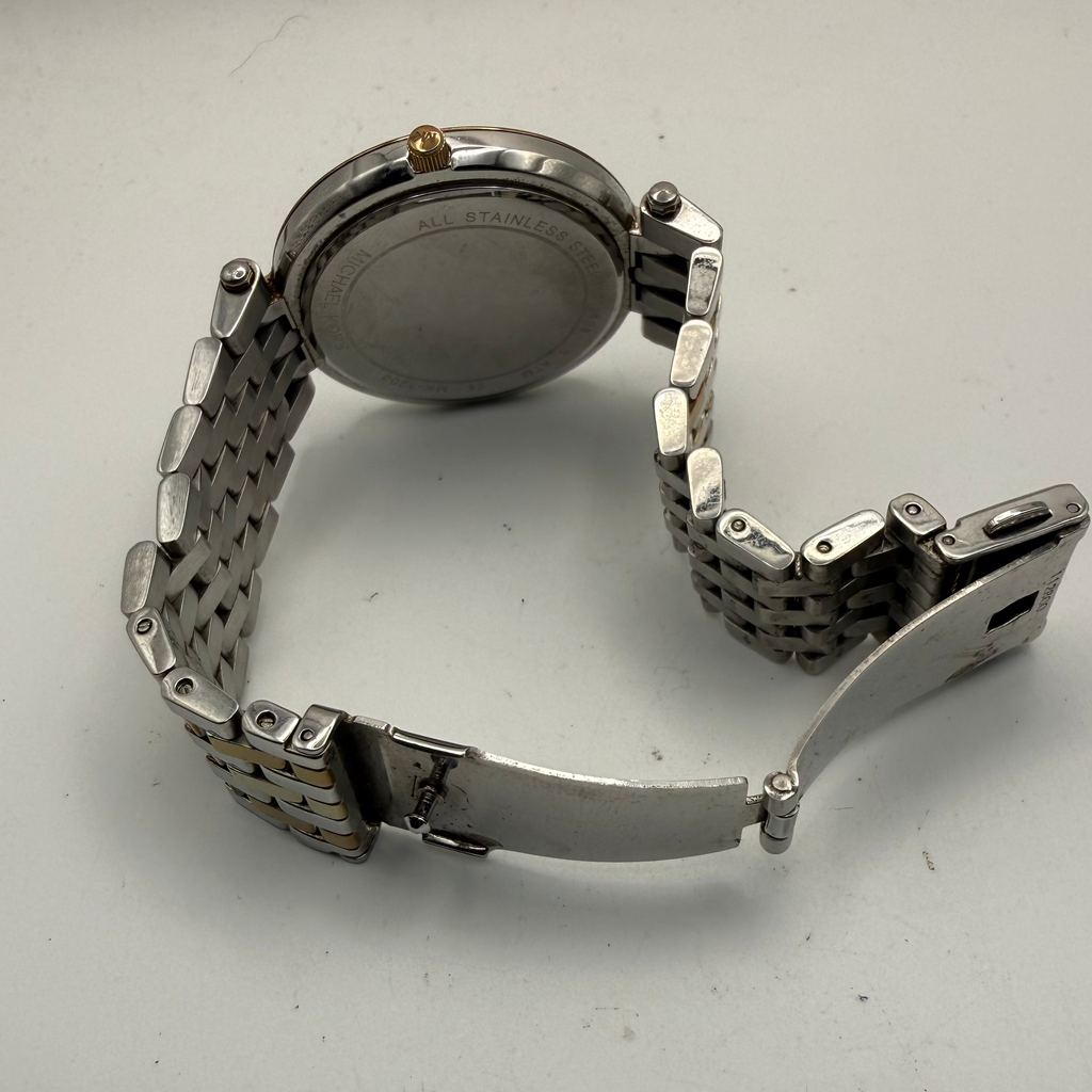 Michael Kors MK3203 Ladies Two-Tone Crystal Bezel Watch – Pre-Loved- £40.00