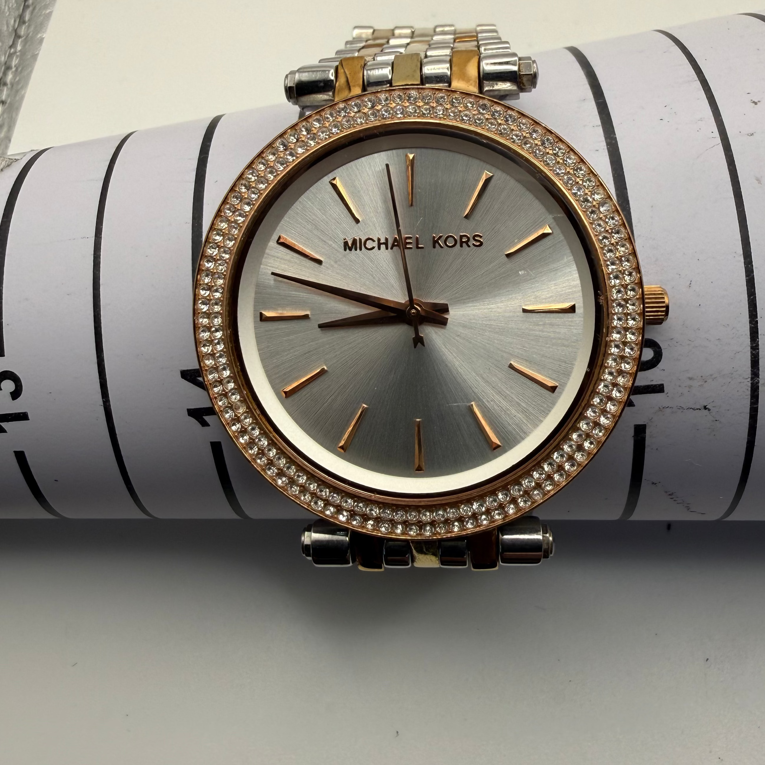 Michael Kors MK3203 Ladies Two-Tone Crystal Bezel Watch – Pre-Loved- £40.00