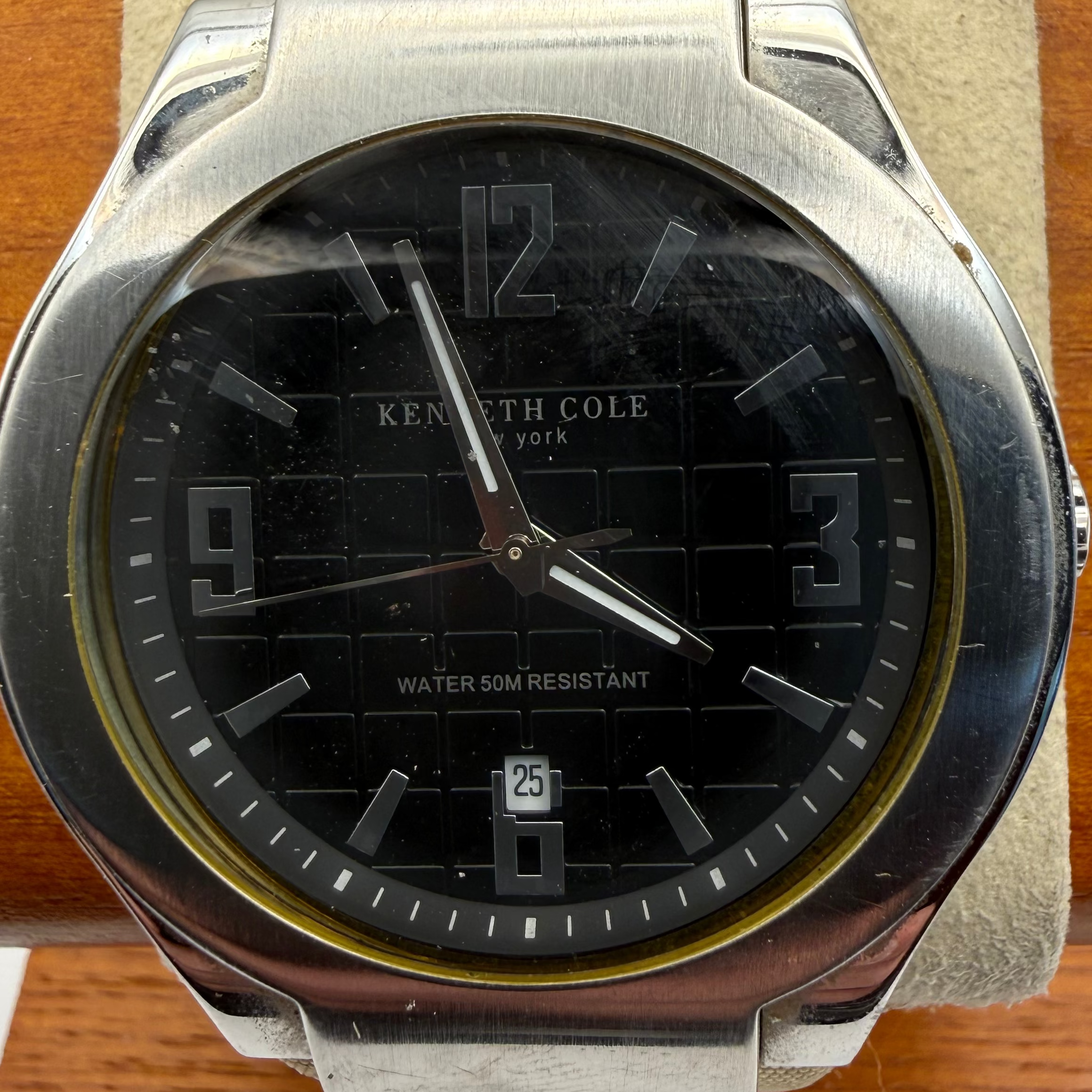 Kenneth Cole New York KC1268 Men’s Watch – Black Dial | Date | Stainless Steel Case- £30.00
