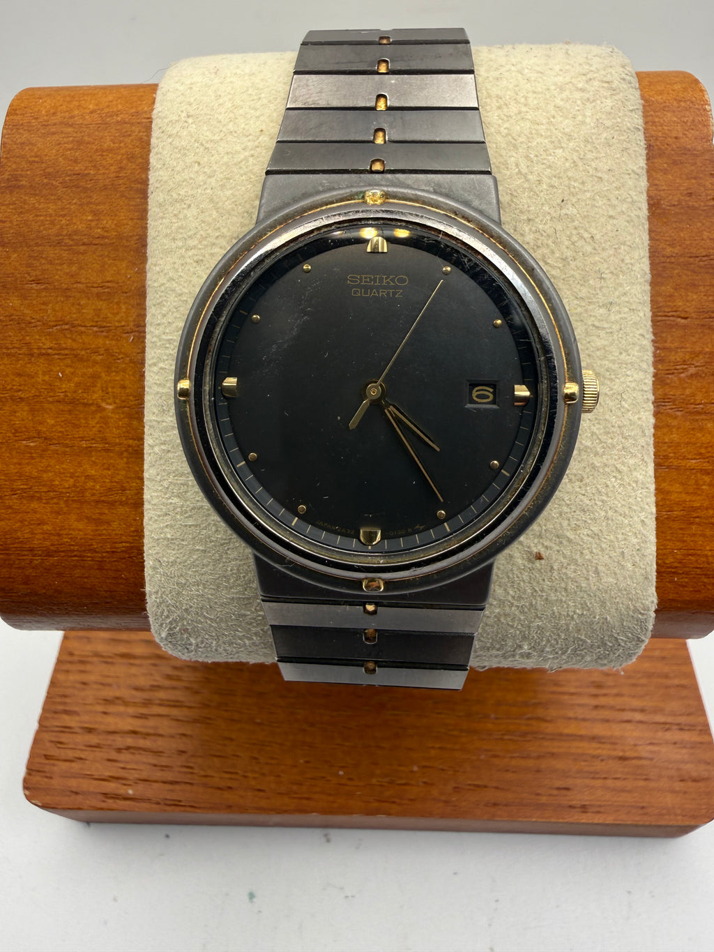 Seiko Quartz 7432-0040 Vintage Black & Gold Patina Watch- £35.00