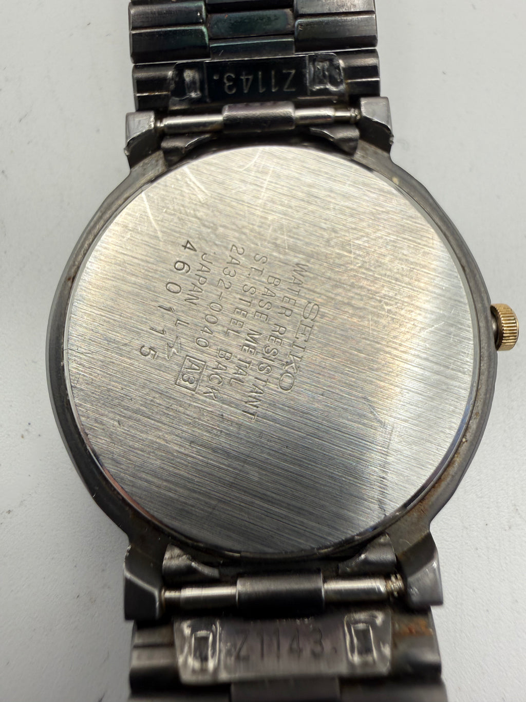 Seiko Quartz 7432-0040 Vintage Black & Gold Patina Watch- £35.00