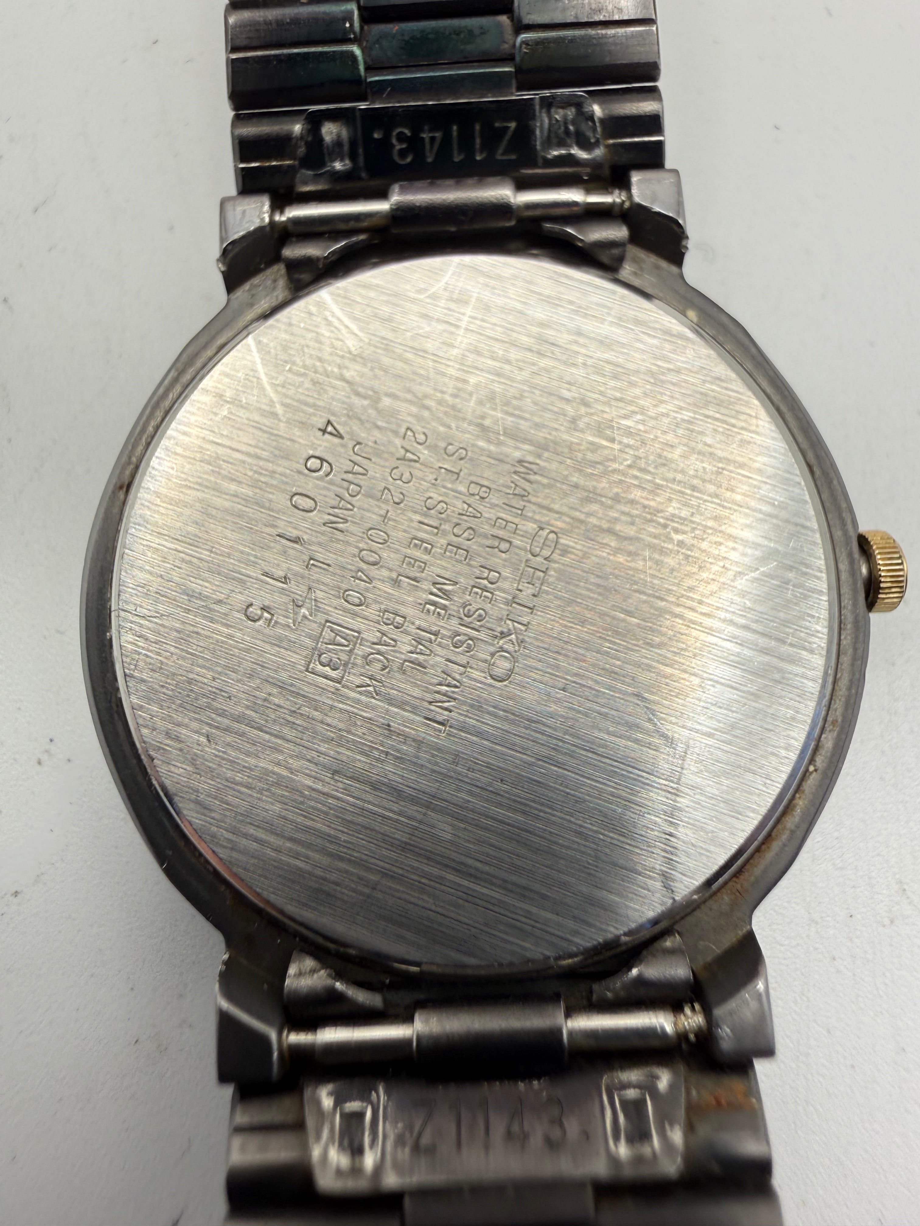 Seiko Quartz 7432-0040 Vintage Black & Gold Patina Watch- £35.00