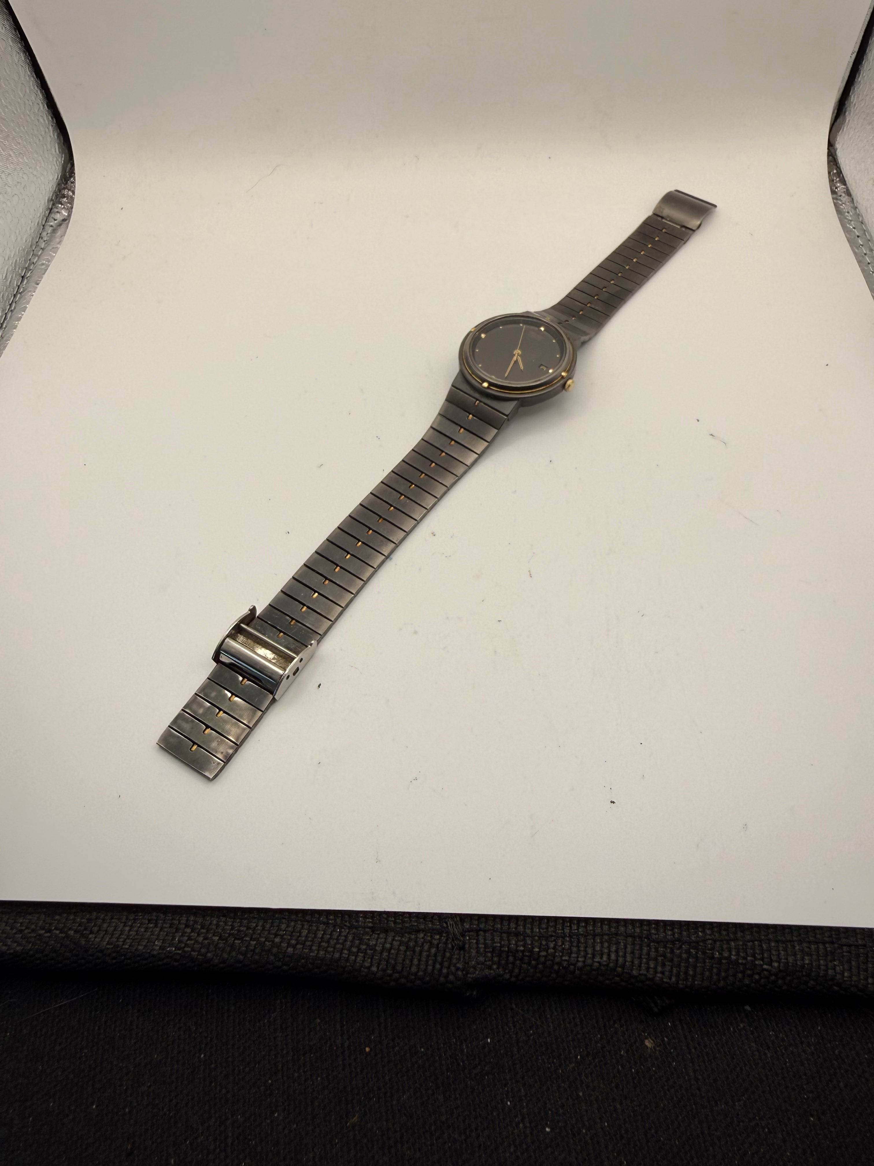 Seiko Quartz 7432-0040 Vintage Black & Gold Patina Watch- £35.00