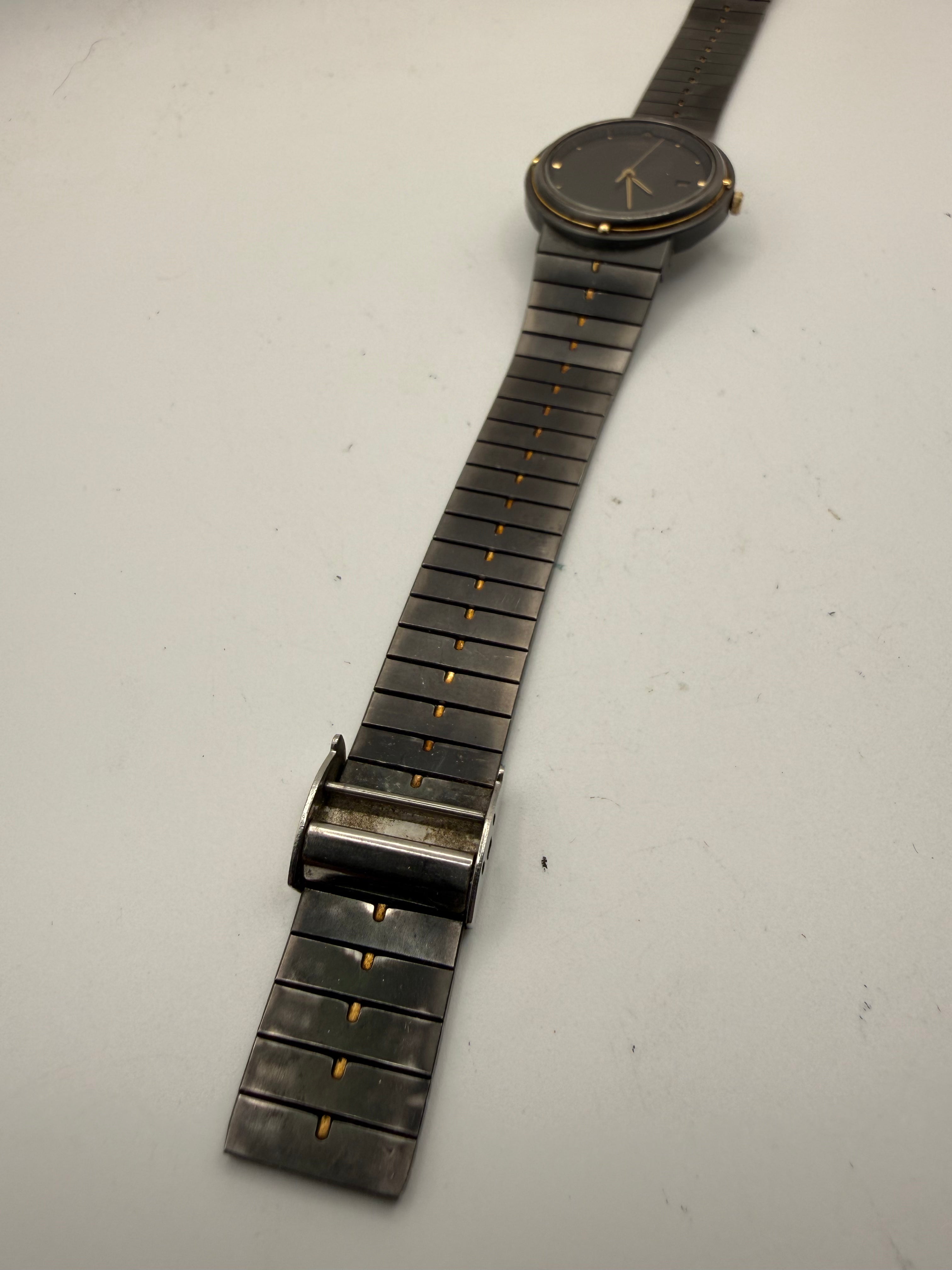 Seiko Quartz 7432-0040 Vintage Black & Gold Patina Watch- £35.00