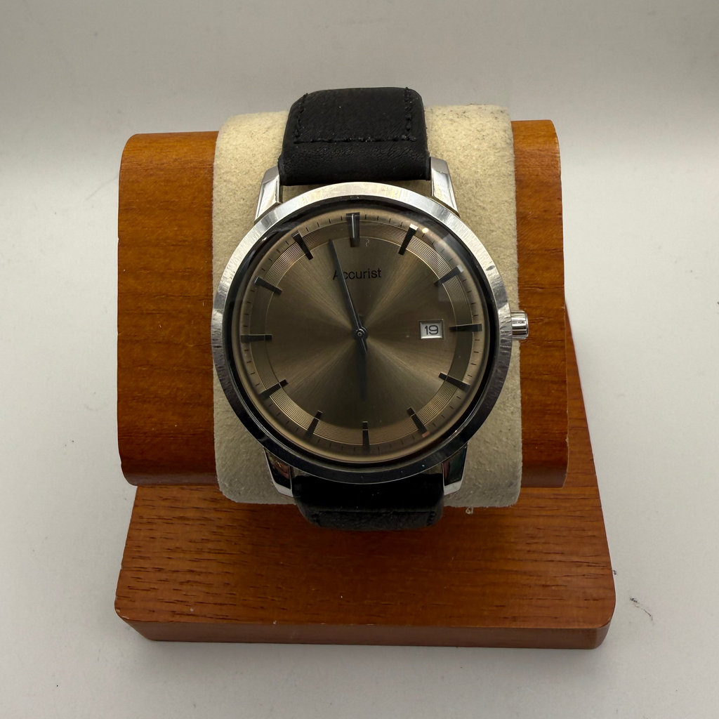 Accurist MB900 Men’s Quartz Dress Watch – Champagne Dia- £40.00