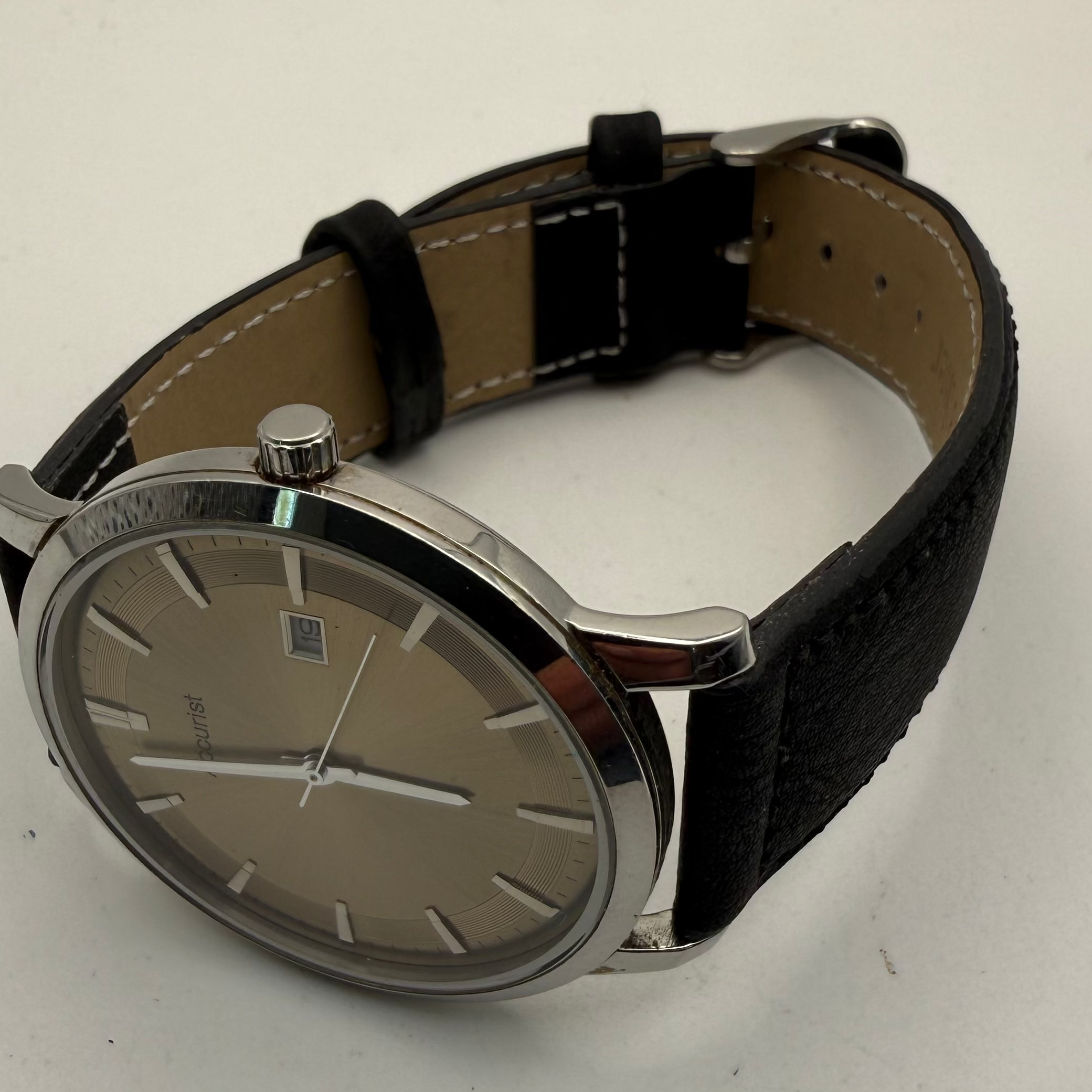 Accurist MB900 Men’s Quartz Dress Watch – Champagne Dia- £40.00
