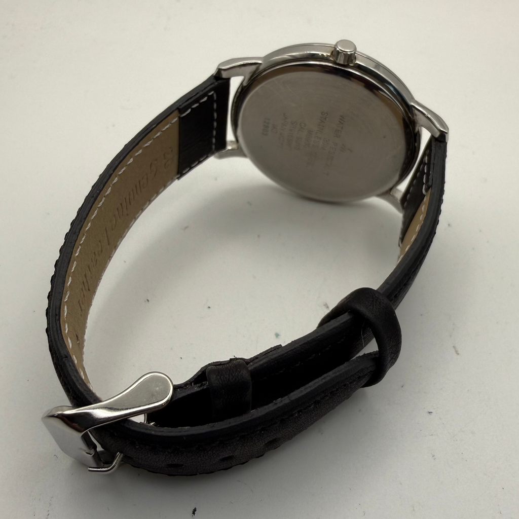 Accurist MB900 Men’s Quartz Dress Watch – Champagne Dia- £40.00