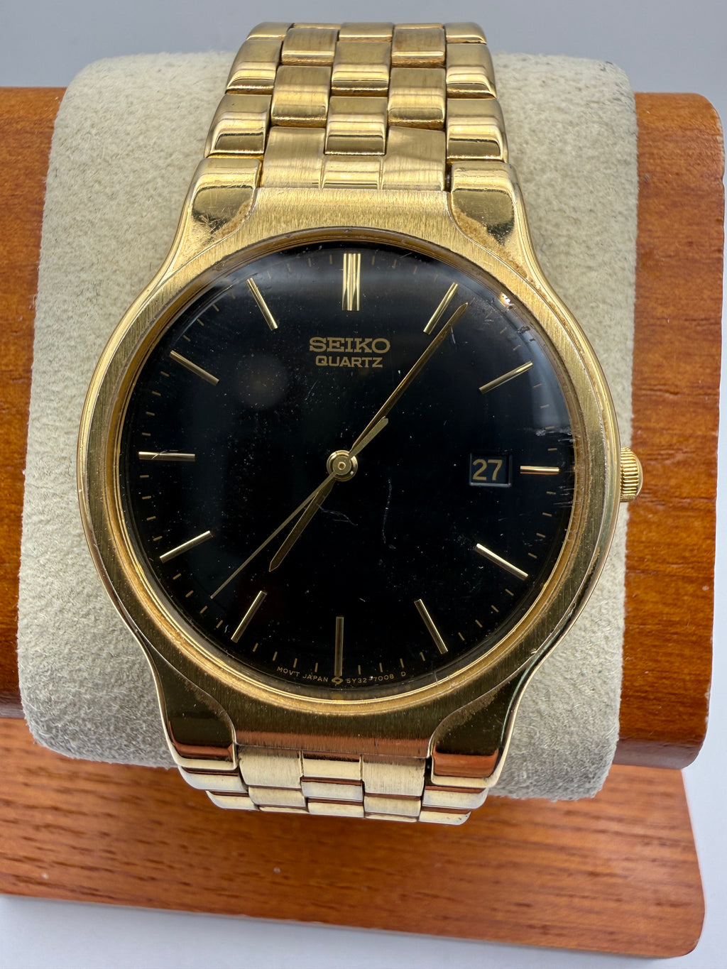 Seiko Quartz Gold Tone Black Dial 5Y32-7000 – Classic Dress Watch- £50.00
