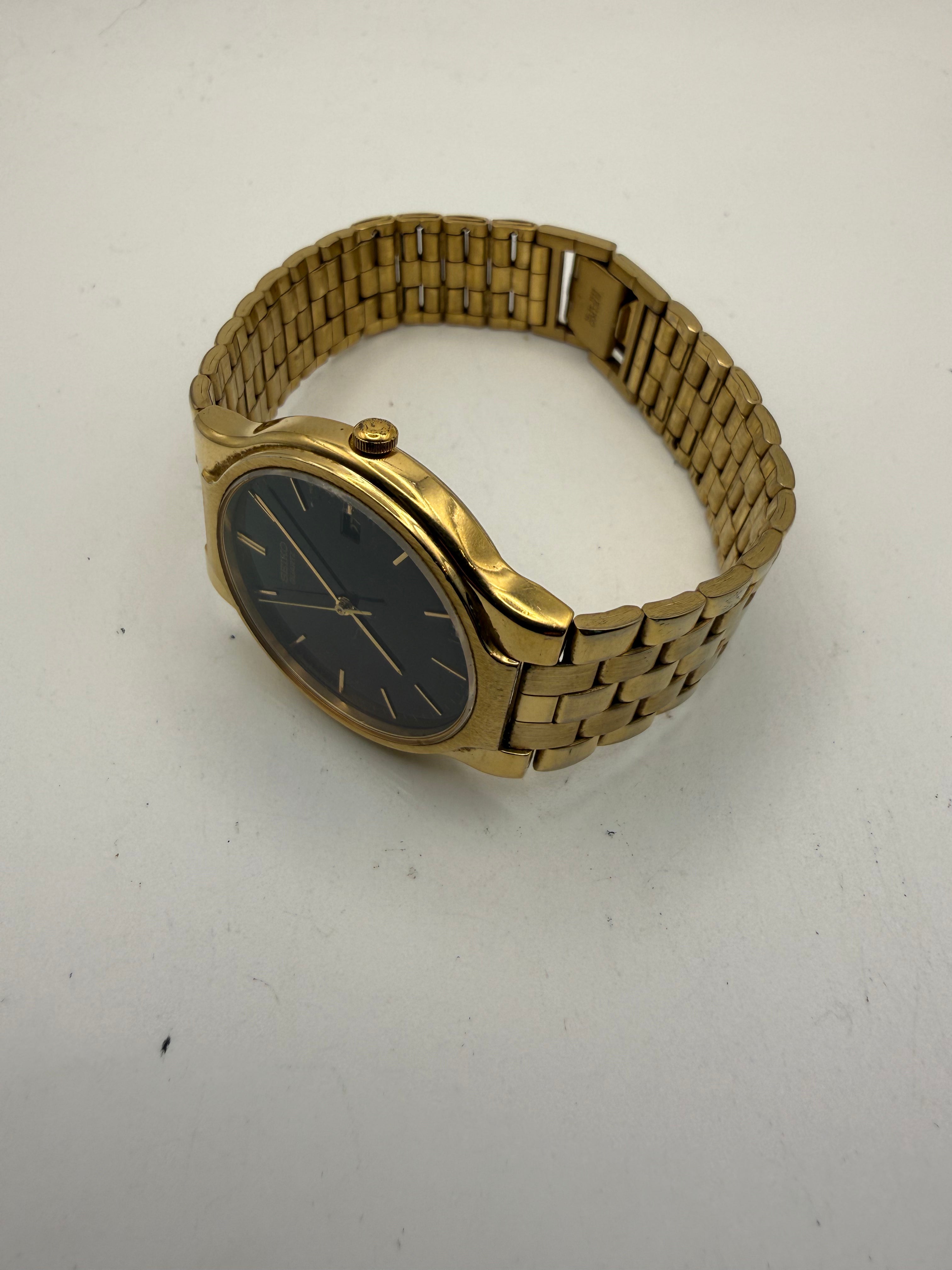 Seiko Quartz Gold Tone Black Dial 5Y32-7000 – Classic Dress Watch- £50.00