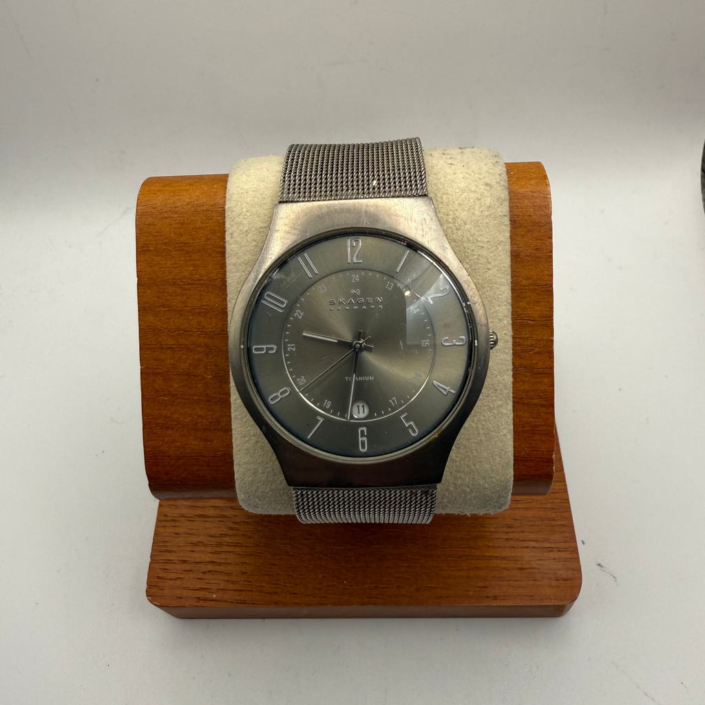 Skagen Denmark 233XLTTN Titanium Mesh Bracelet Watch – Pre-Loved- £40.00